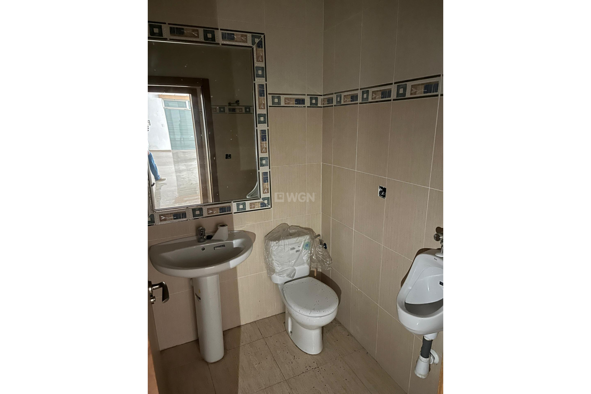 Resale - Commercial - Torrevieja - Playa de los Locos