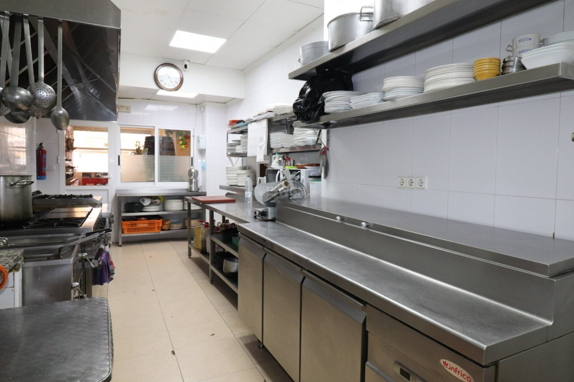 Resale - Commercial - Torrevieja - Playa del Cura