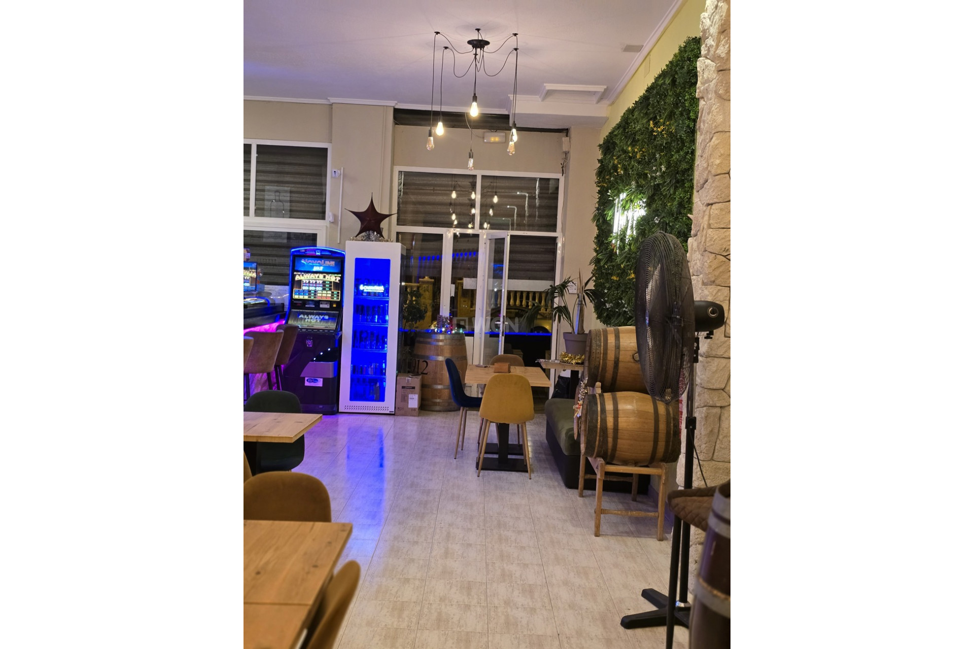 Resale - Commercial - Torrevieja