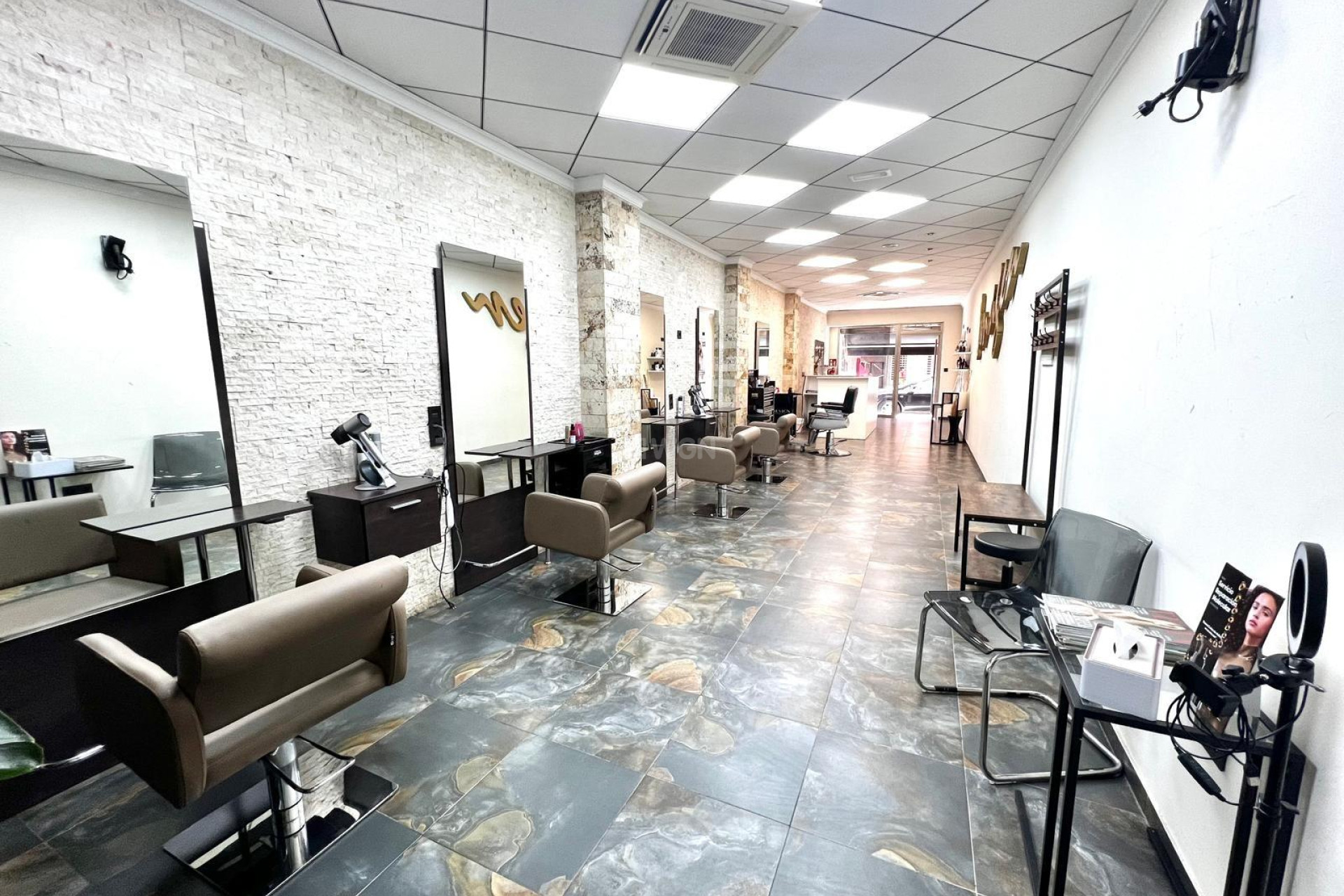 Resale - Commercial - Torrevieja