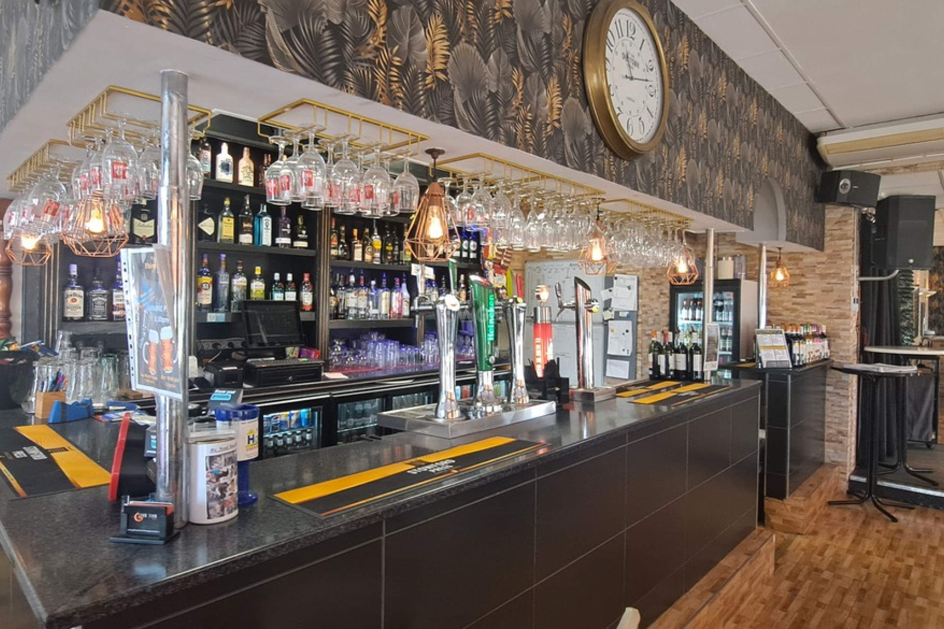 Resale - Commercial - Villamartin - Costa Blanca