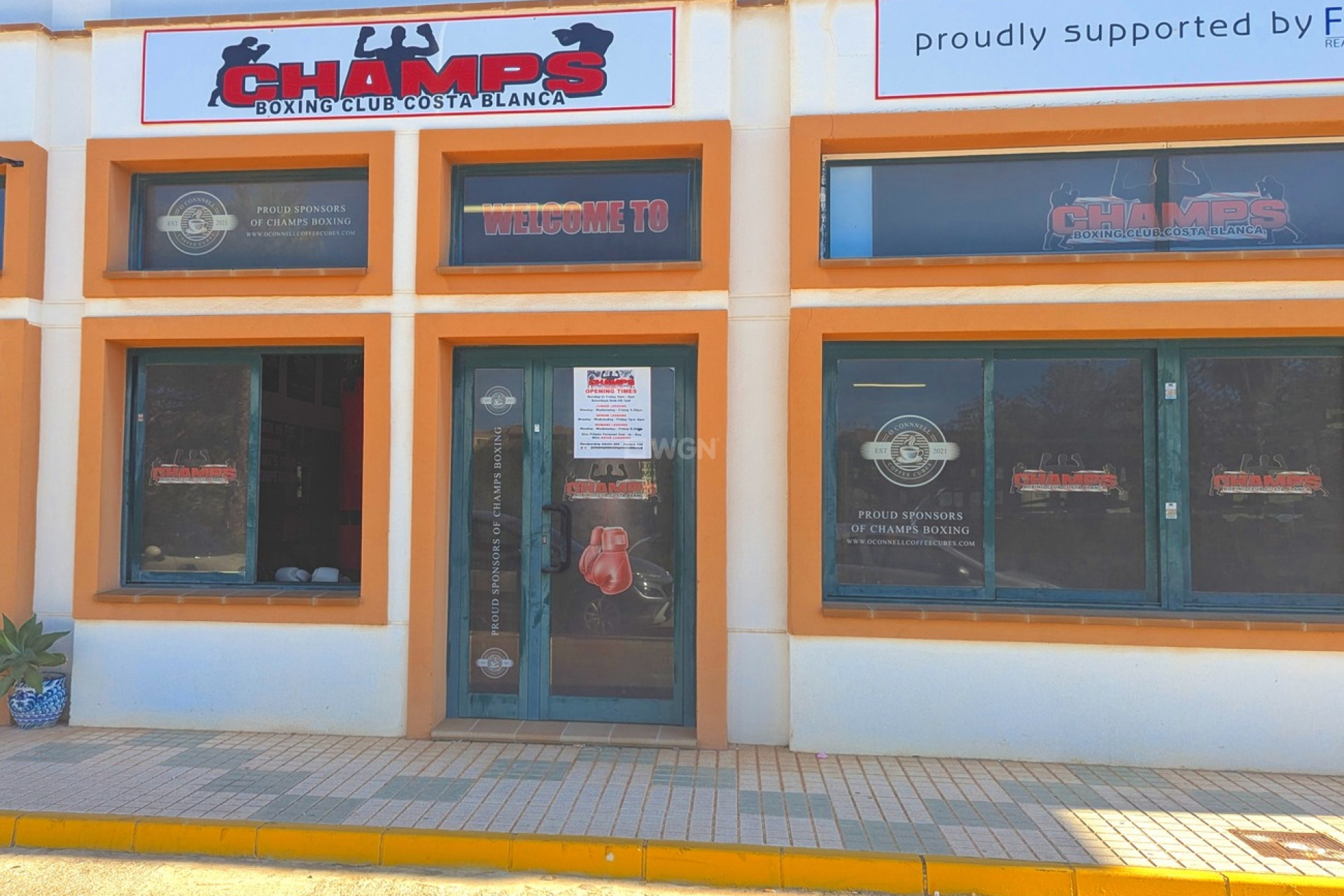 Resale - Commercial - Villamartin - La Fuente