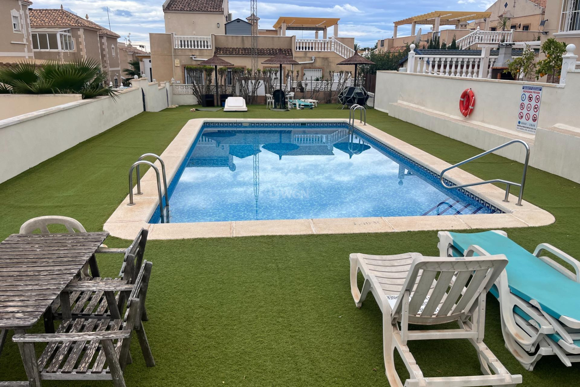 Resale - Duplex - San Miguel de Salinas - Las Filipinas