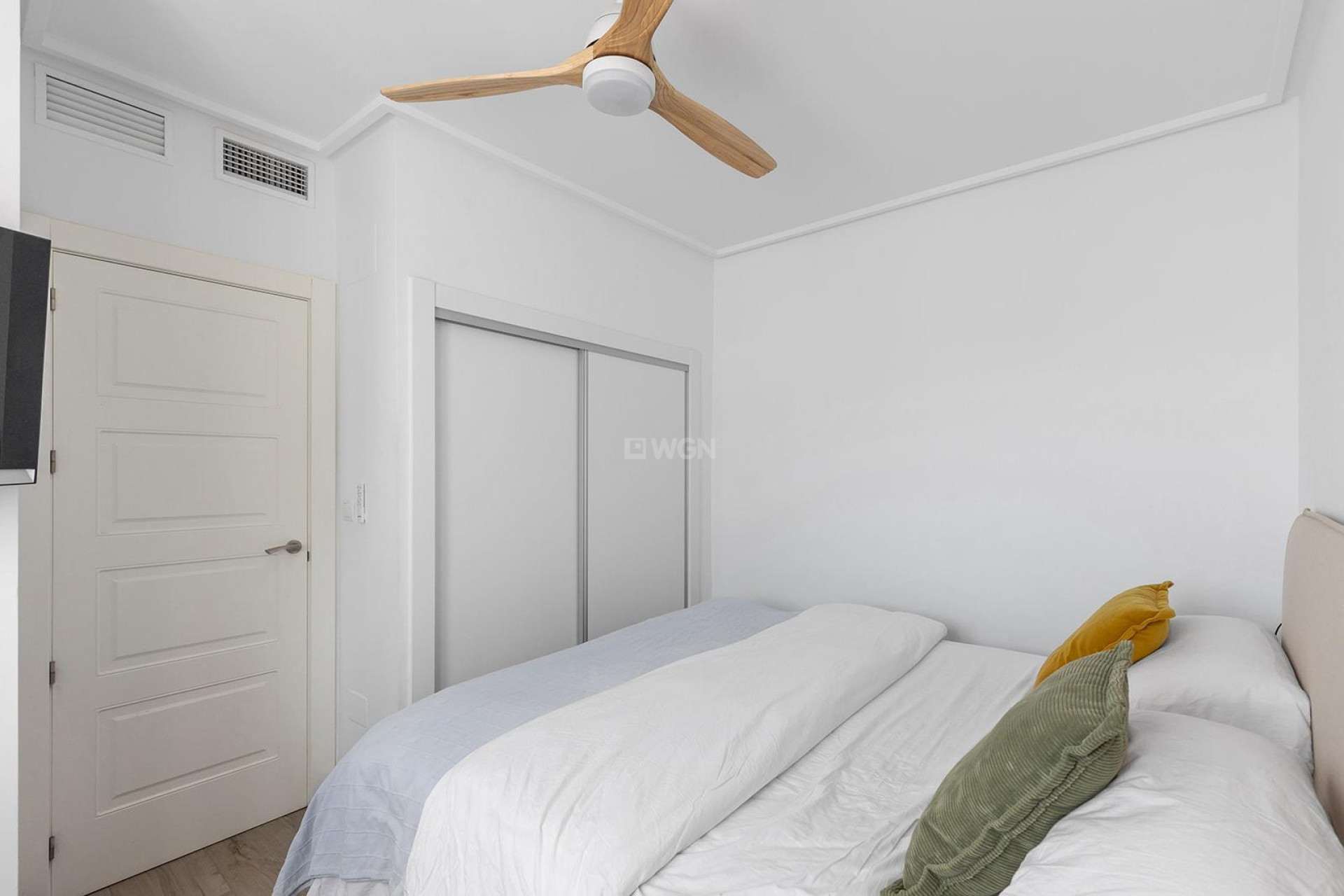 Resale - Penthouse - Banos y Mendigo - El Valle Golf Resort