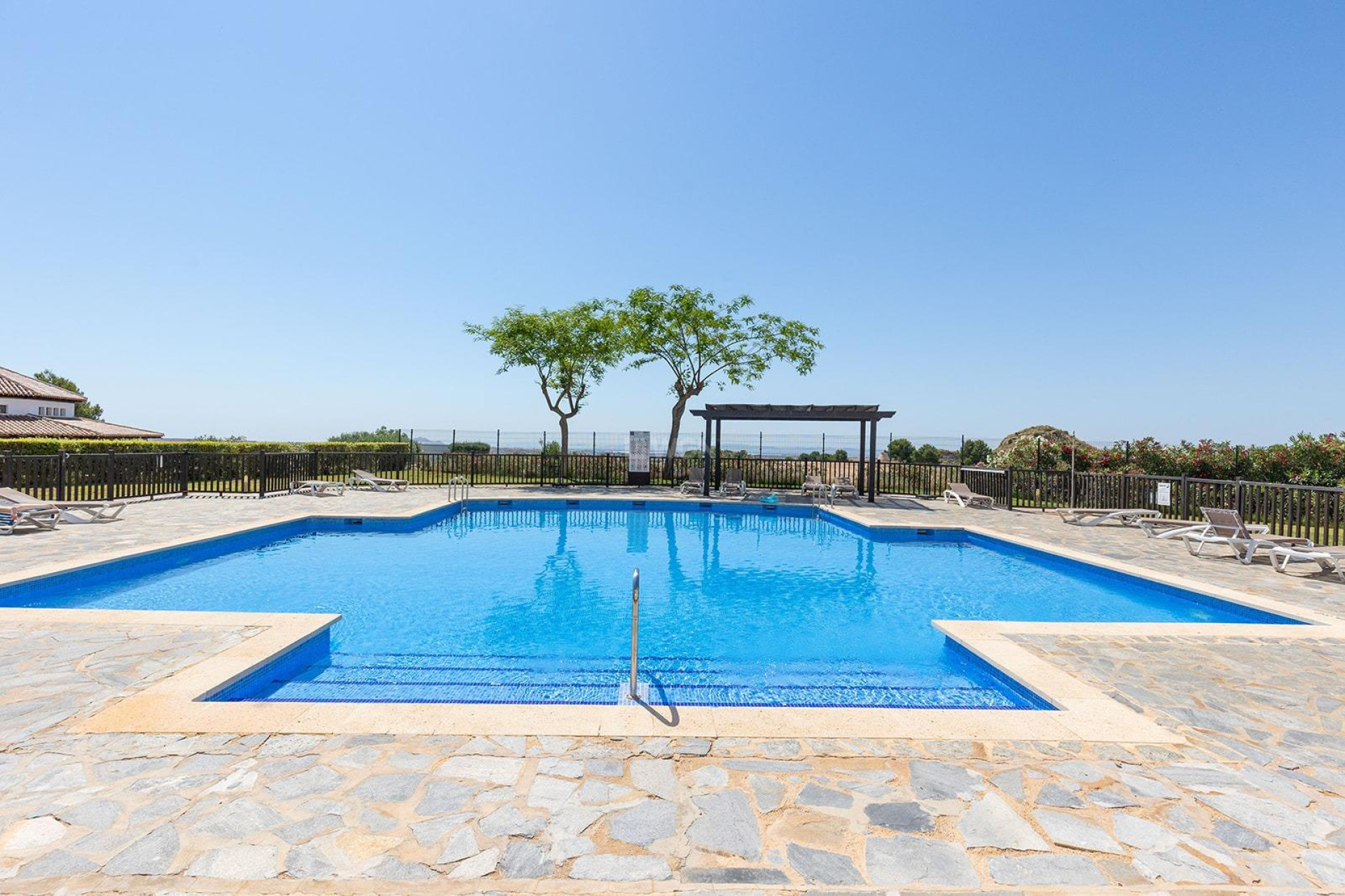 Resale - Penthouse - Banos y Mendigo - El Valle Golf Resort