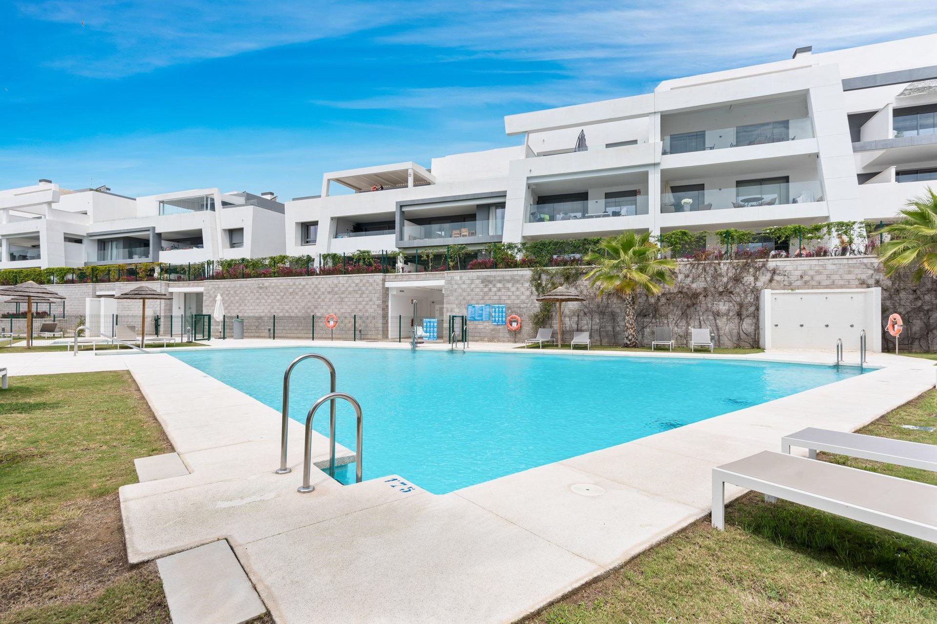 Resale - Penthouse - Estepona - Parque Selwo Aventura