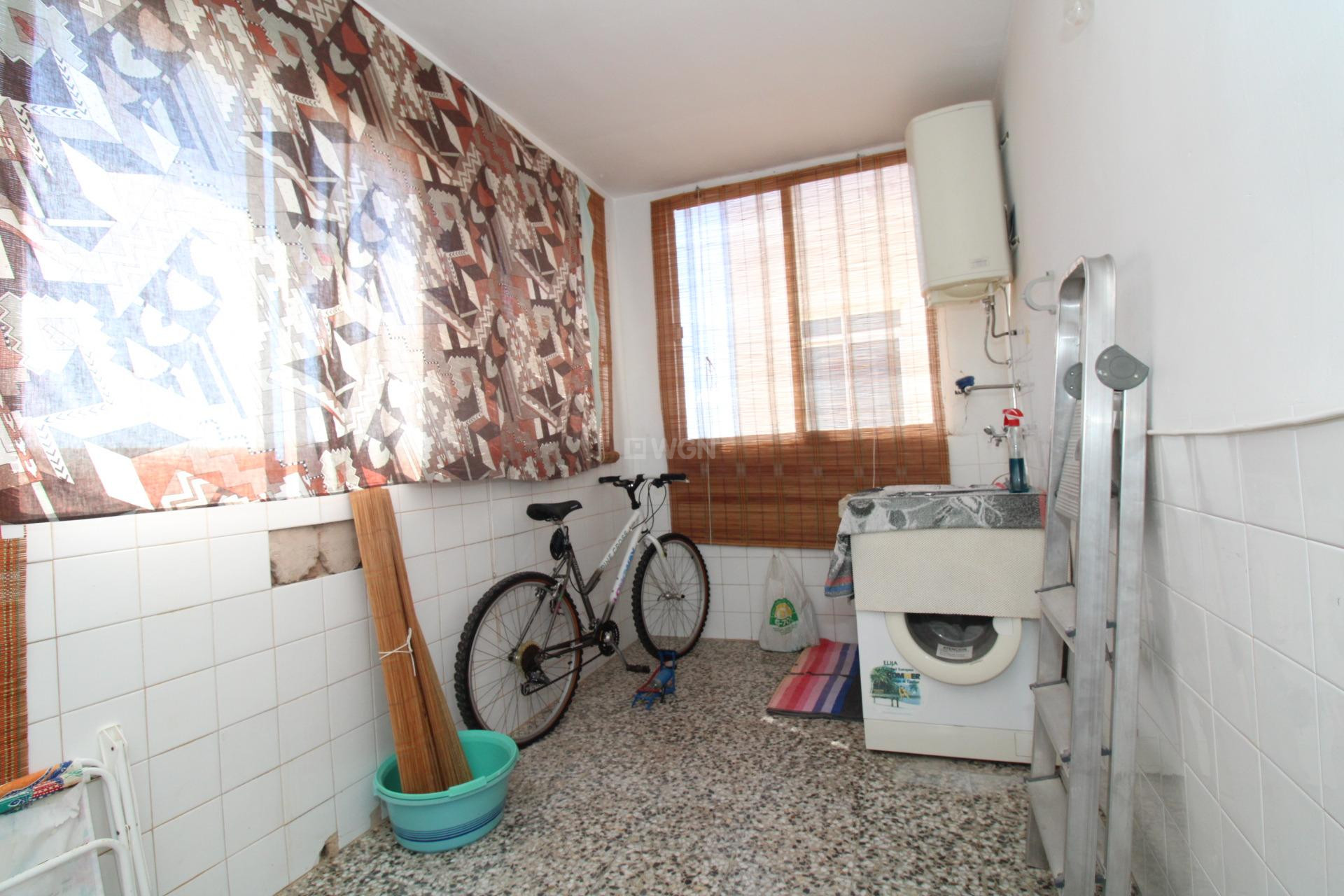 Resale - Penthouse - Lo Pagan - Villananitos