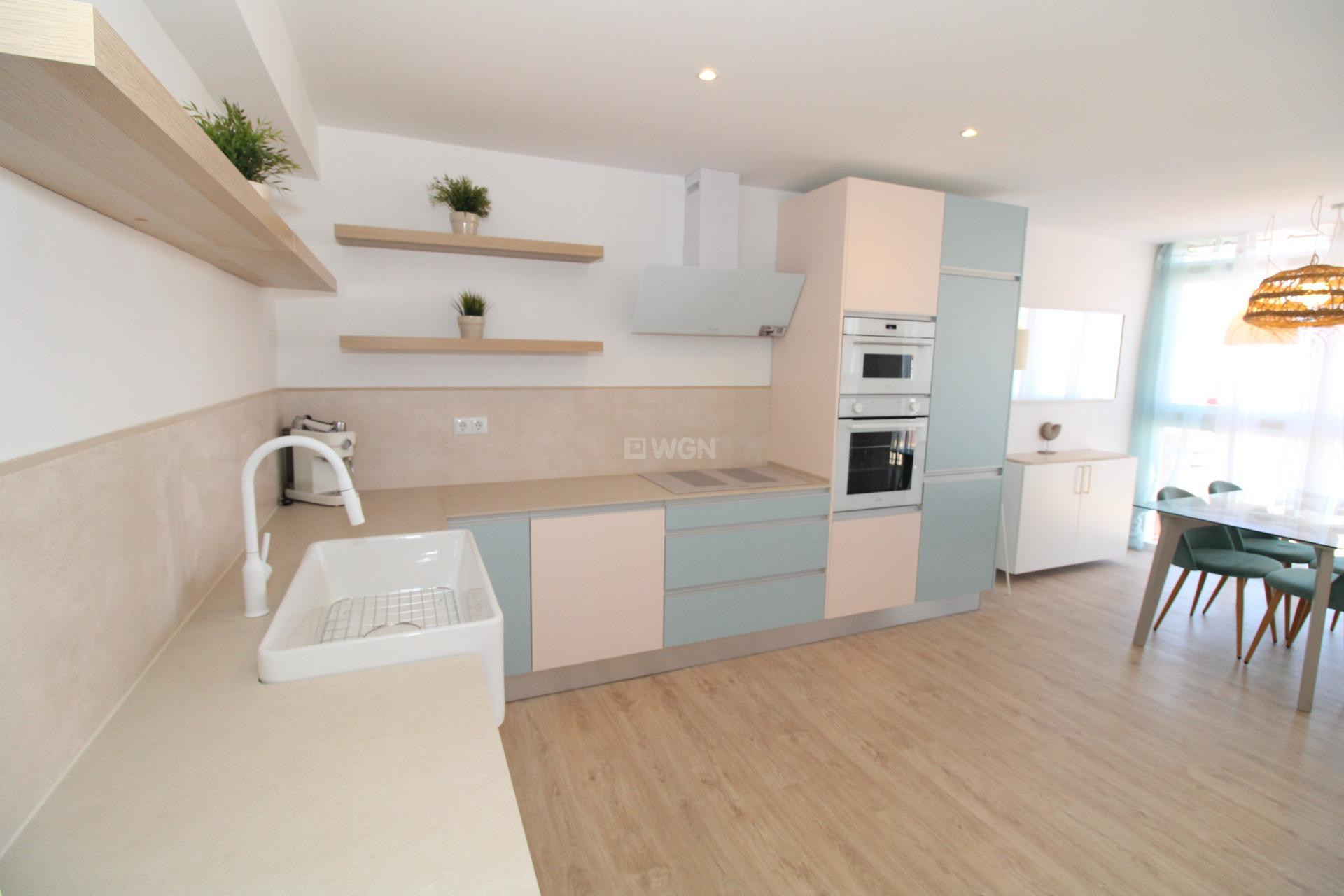 Resale - Penthouse - Lo Pagan - Villananitos