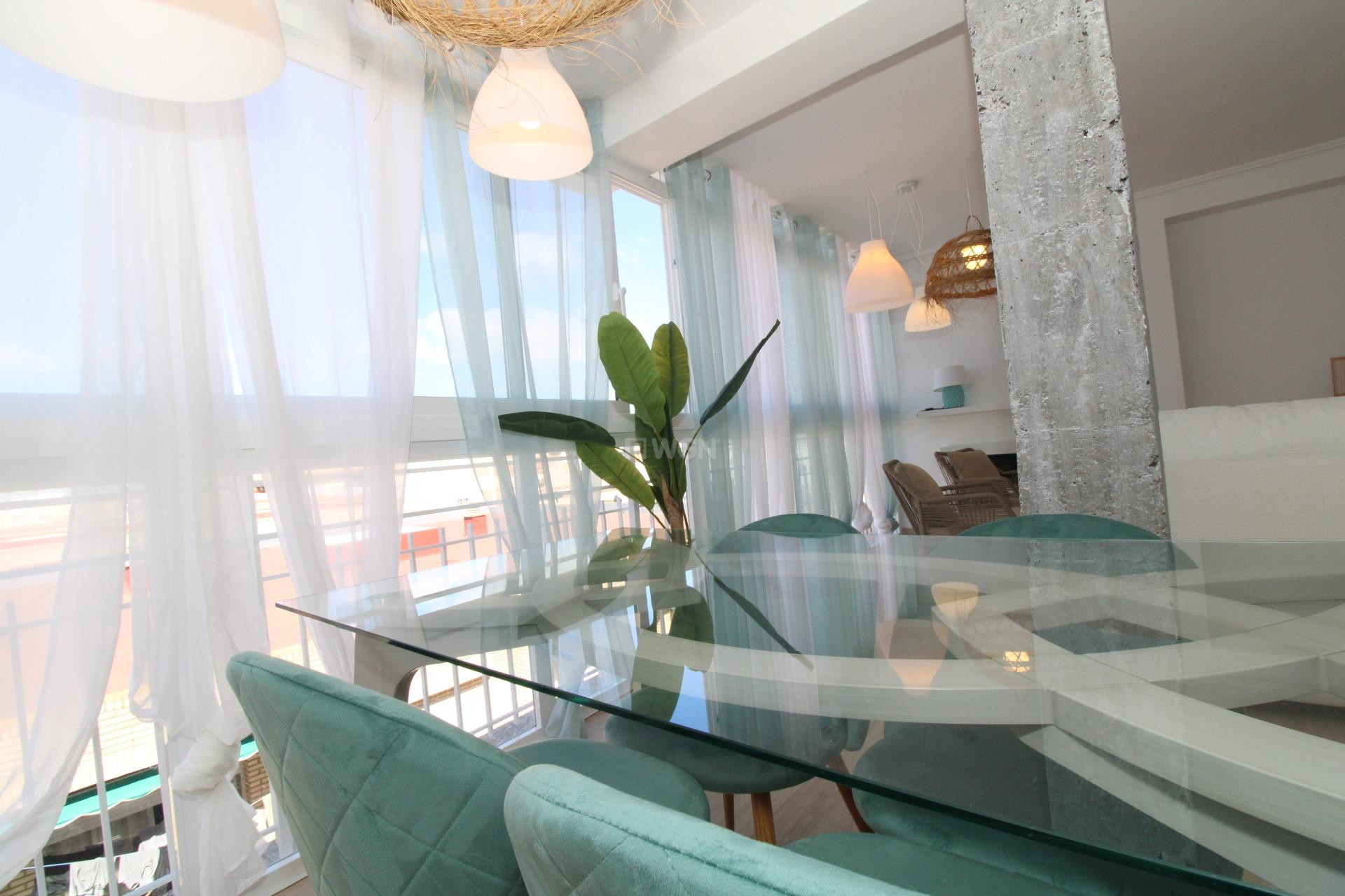 Resale - Penthouse - Lo Pagan - Villananitos