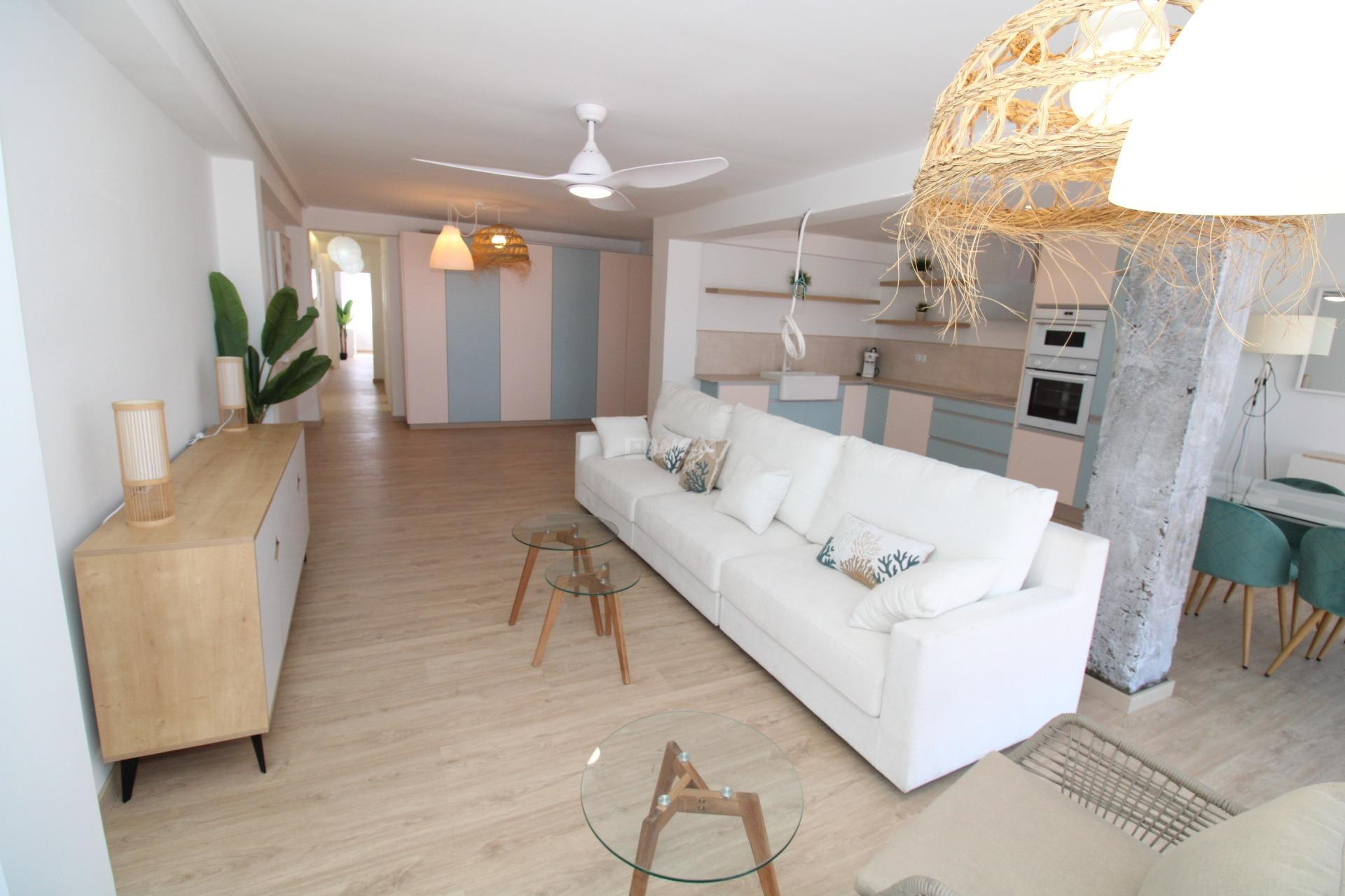 Resale - Penthouse - Lo Pagan - Villananitos