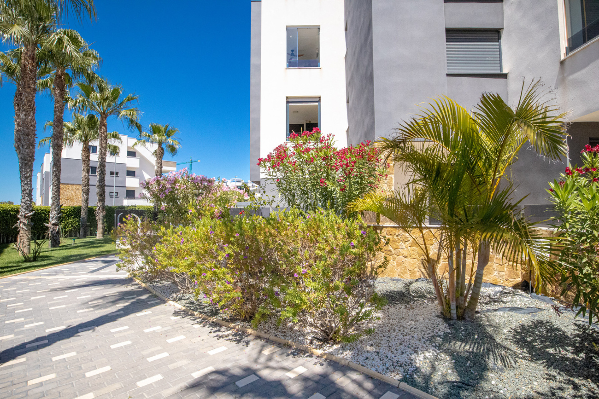 Resale - Penthouse - Los Altos - AMANECER