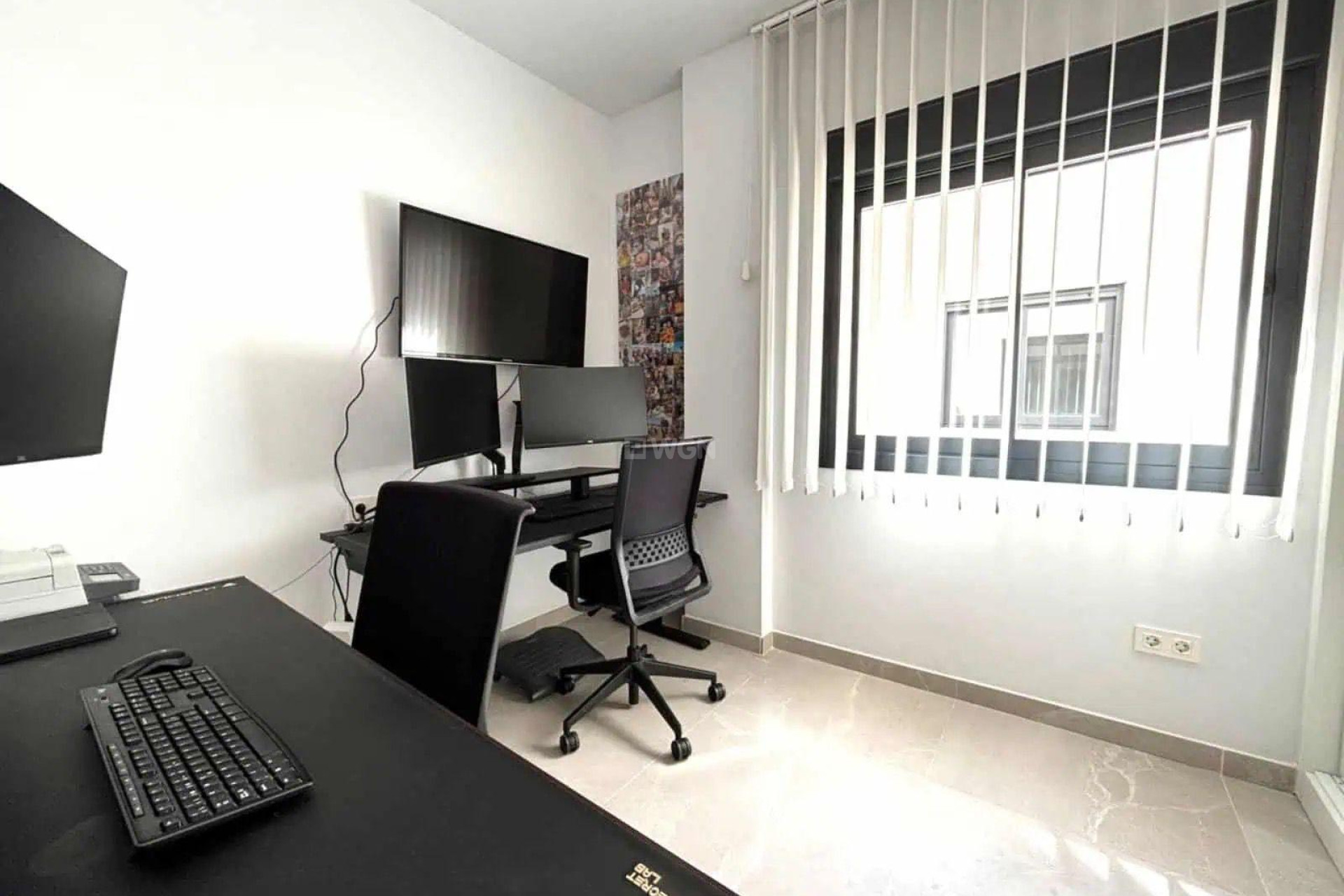 Resale - Penthouse - Torrevieja - Las Piscinas Naturales