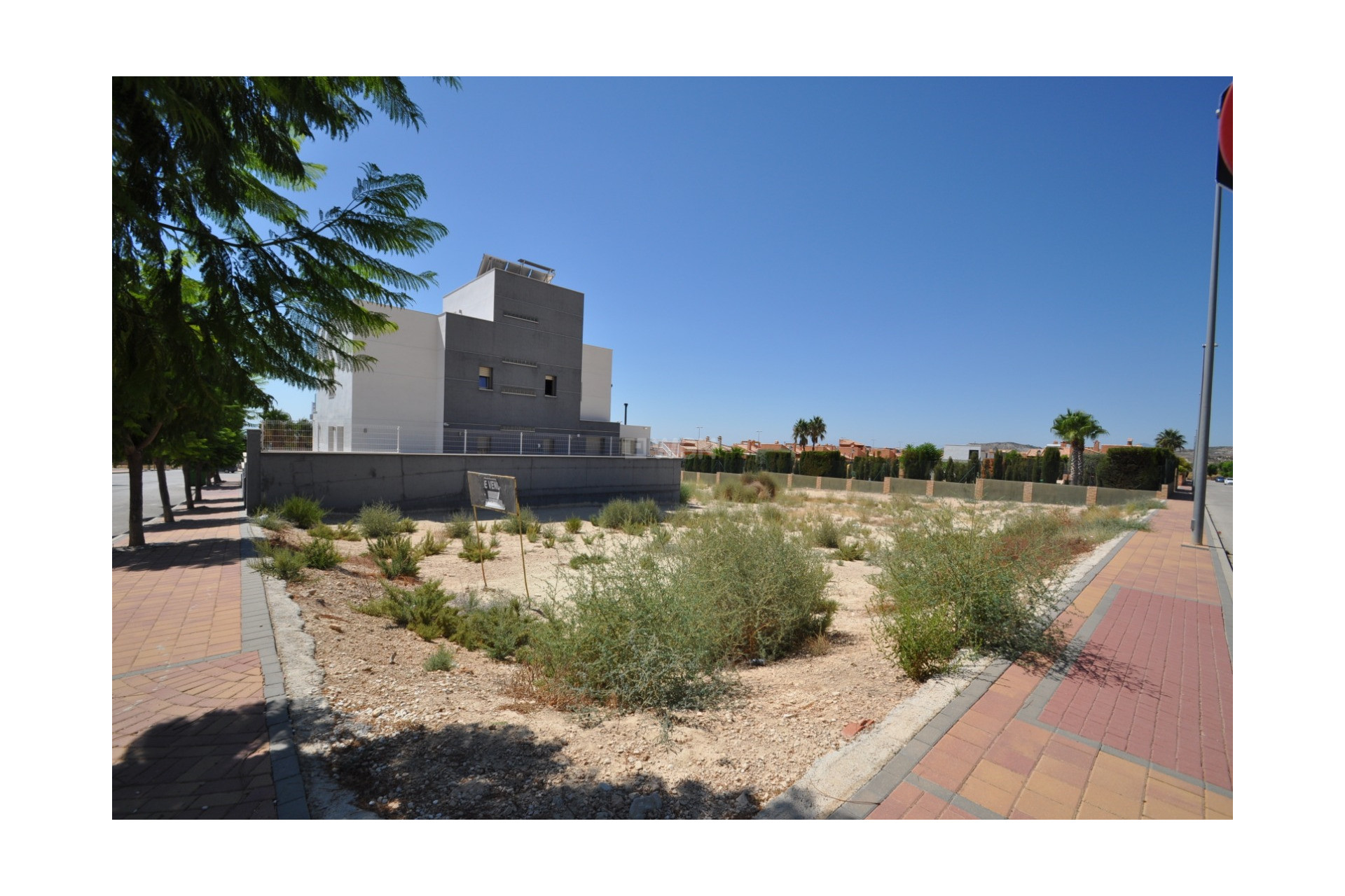 Resale - Plot / Land - Fortuna - Inland