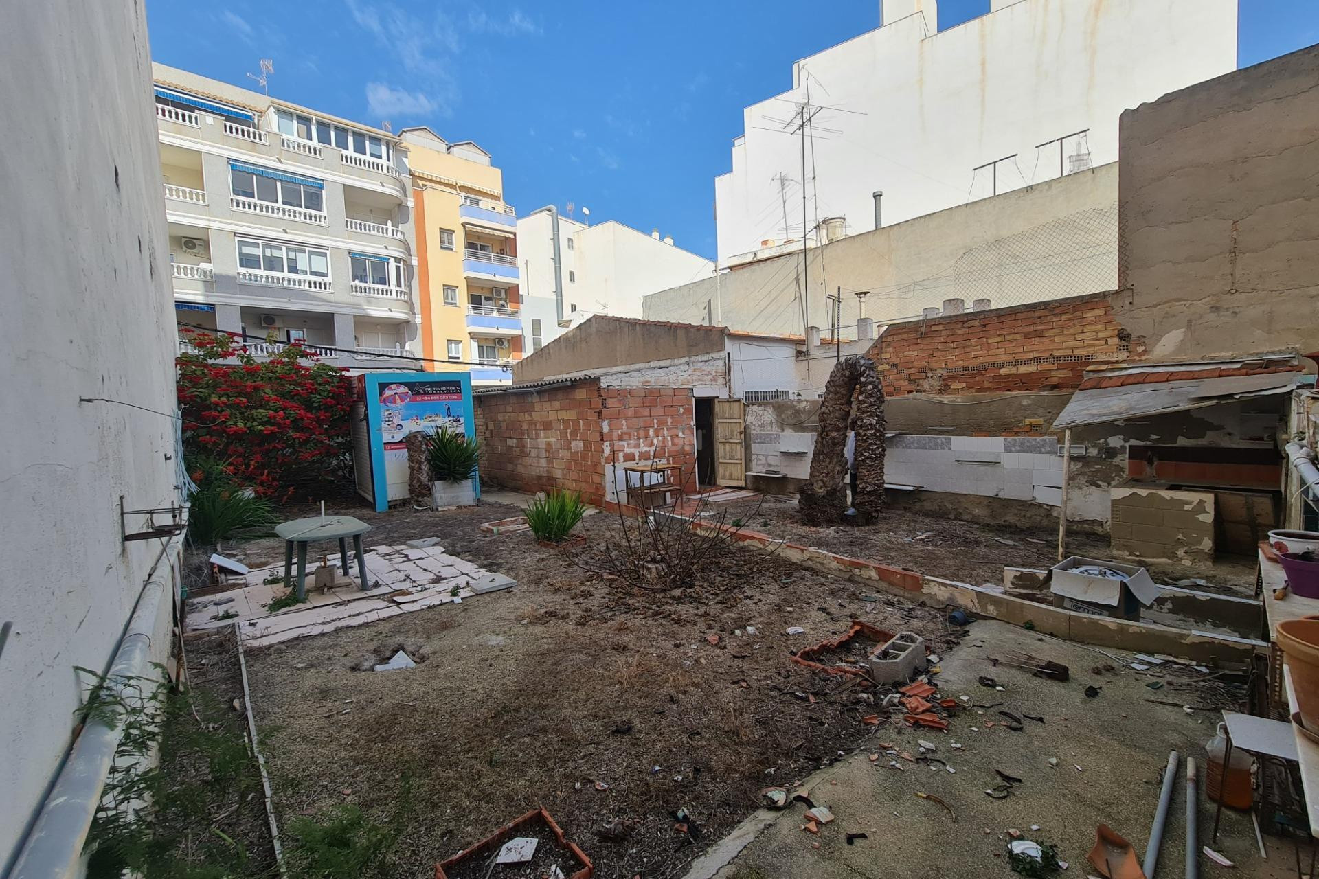 Resale - Plot / Land - Torrevieja - Estacion De Autobuses