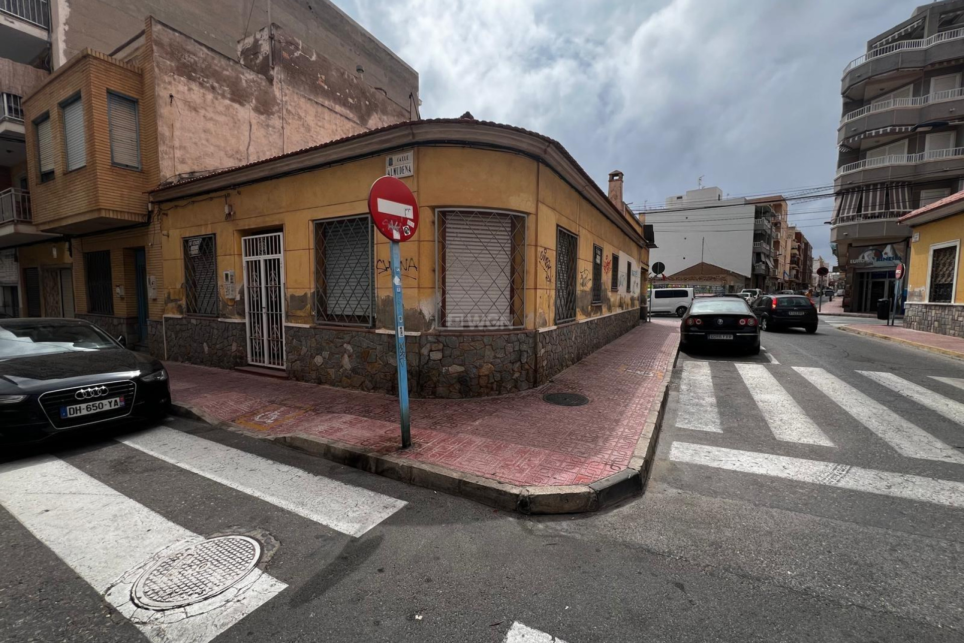 Resale - Plot / Land - Torrevieja - Playa del Cura