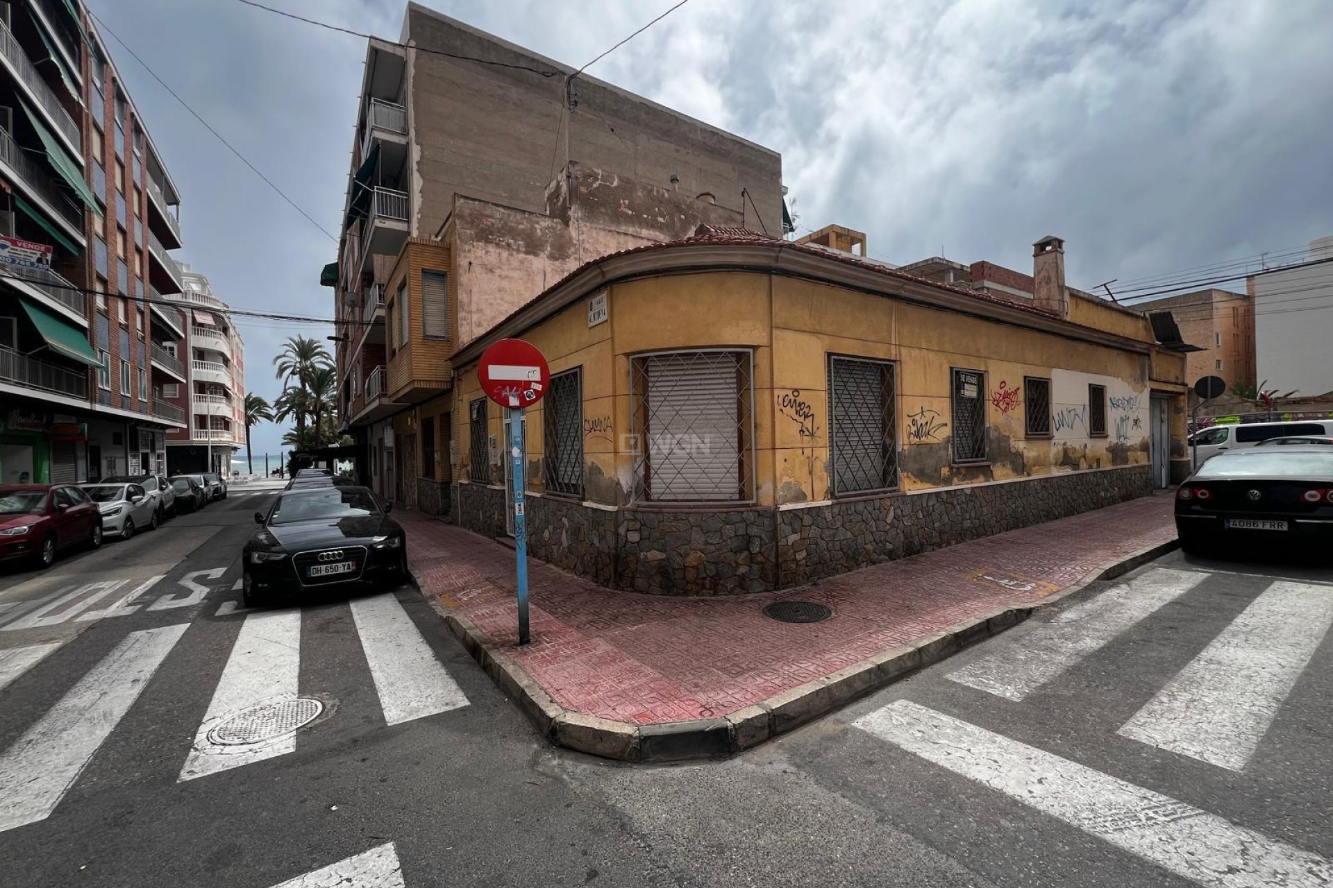 Resale - Plot / Land - Torrevieja - Playa del Cura