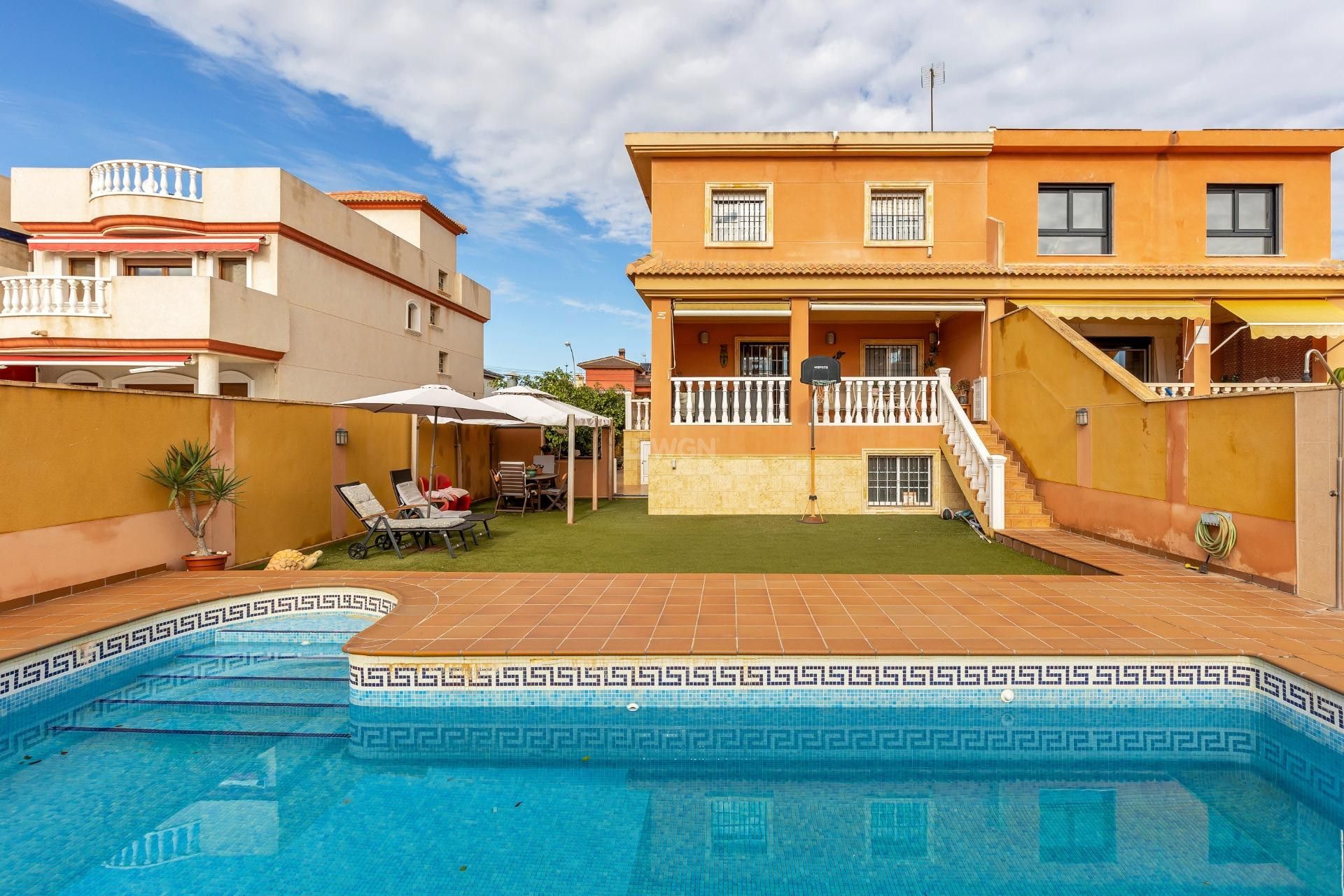 Resale - Semi Detached - Torrevieja - aguas nuevas