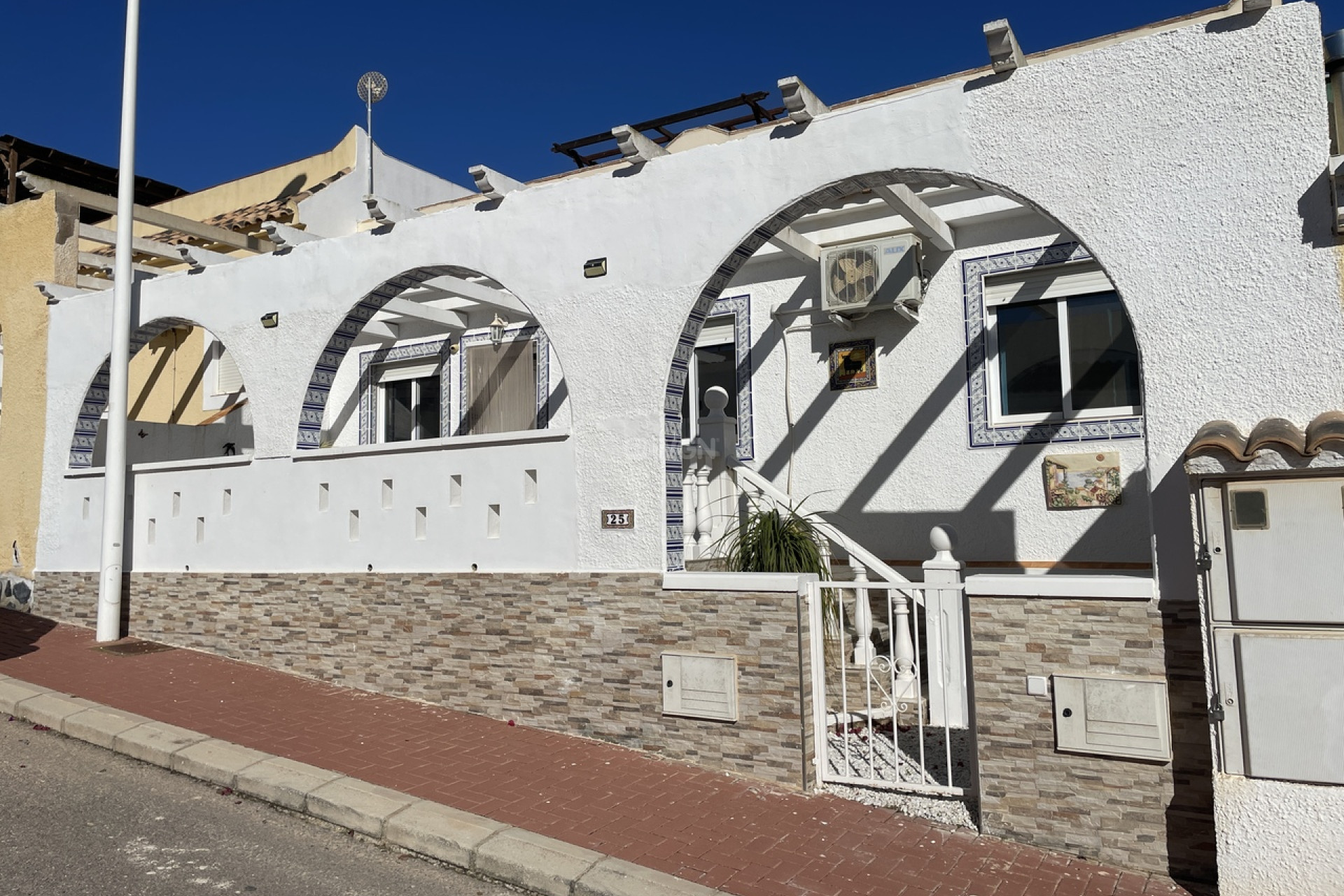 Resale - Townhouse - Camposol - Inland