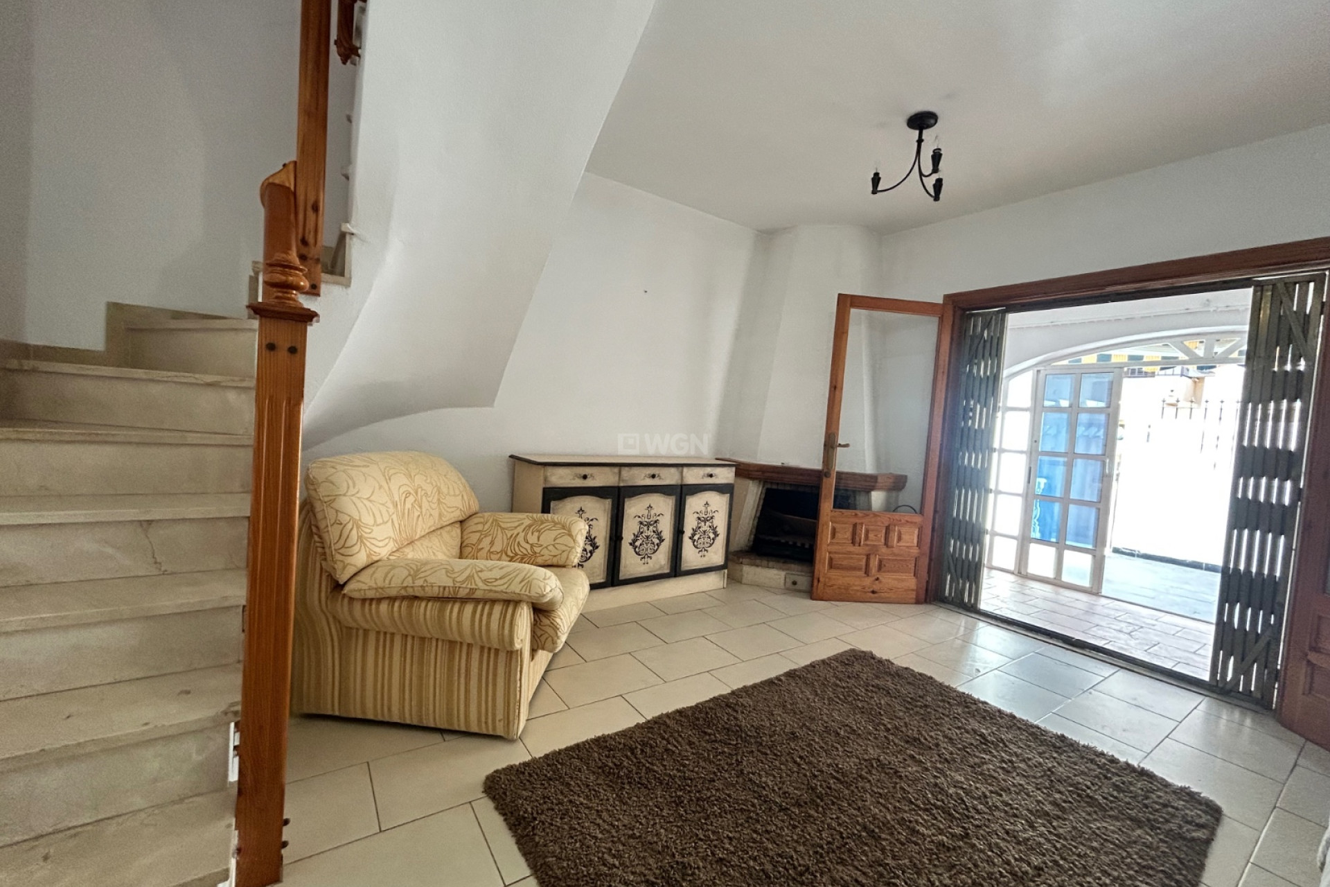 Resale - Townhouse - El Chaparral - Inland