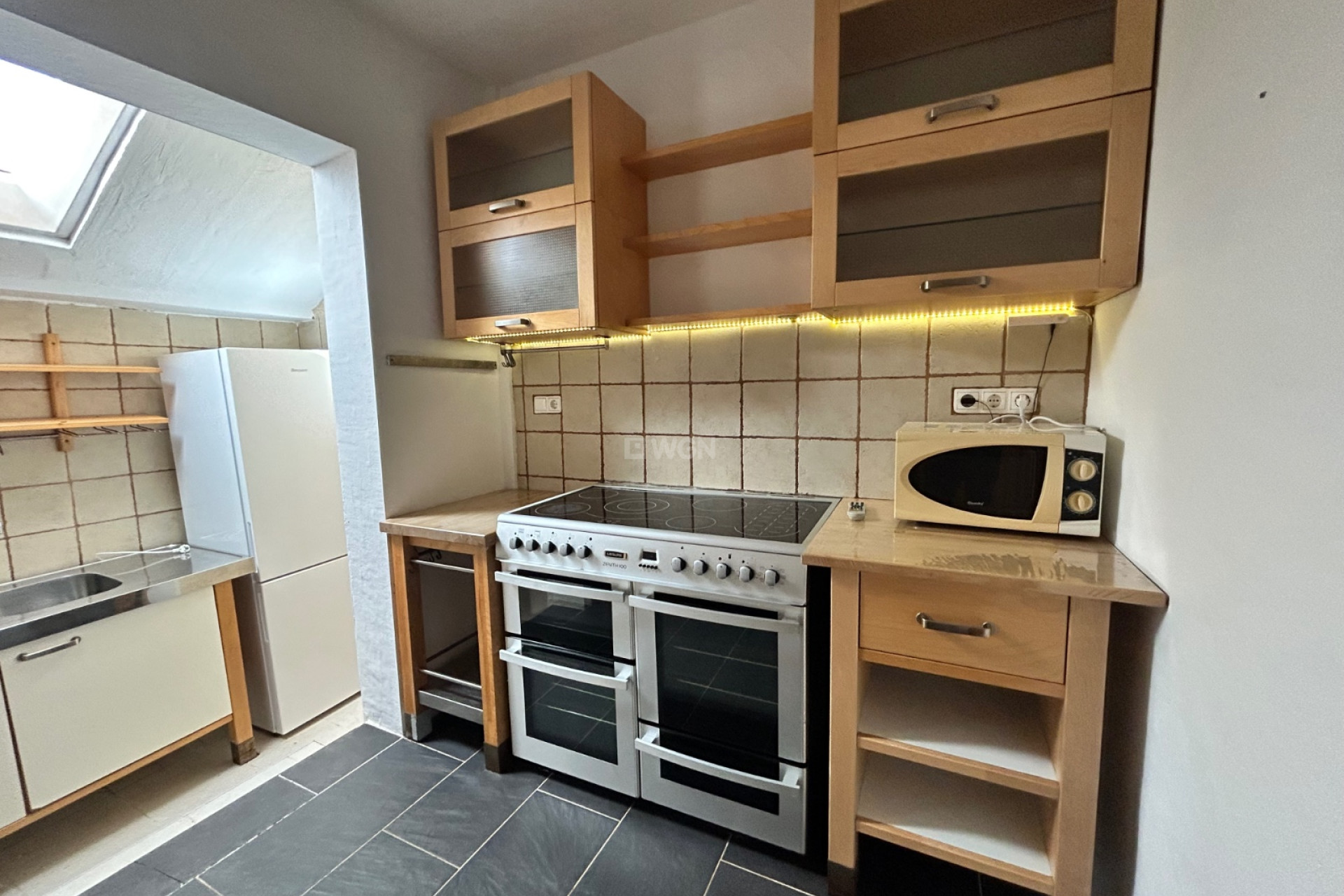 Resale - Townhouse - El Chaparral - Inland