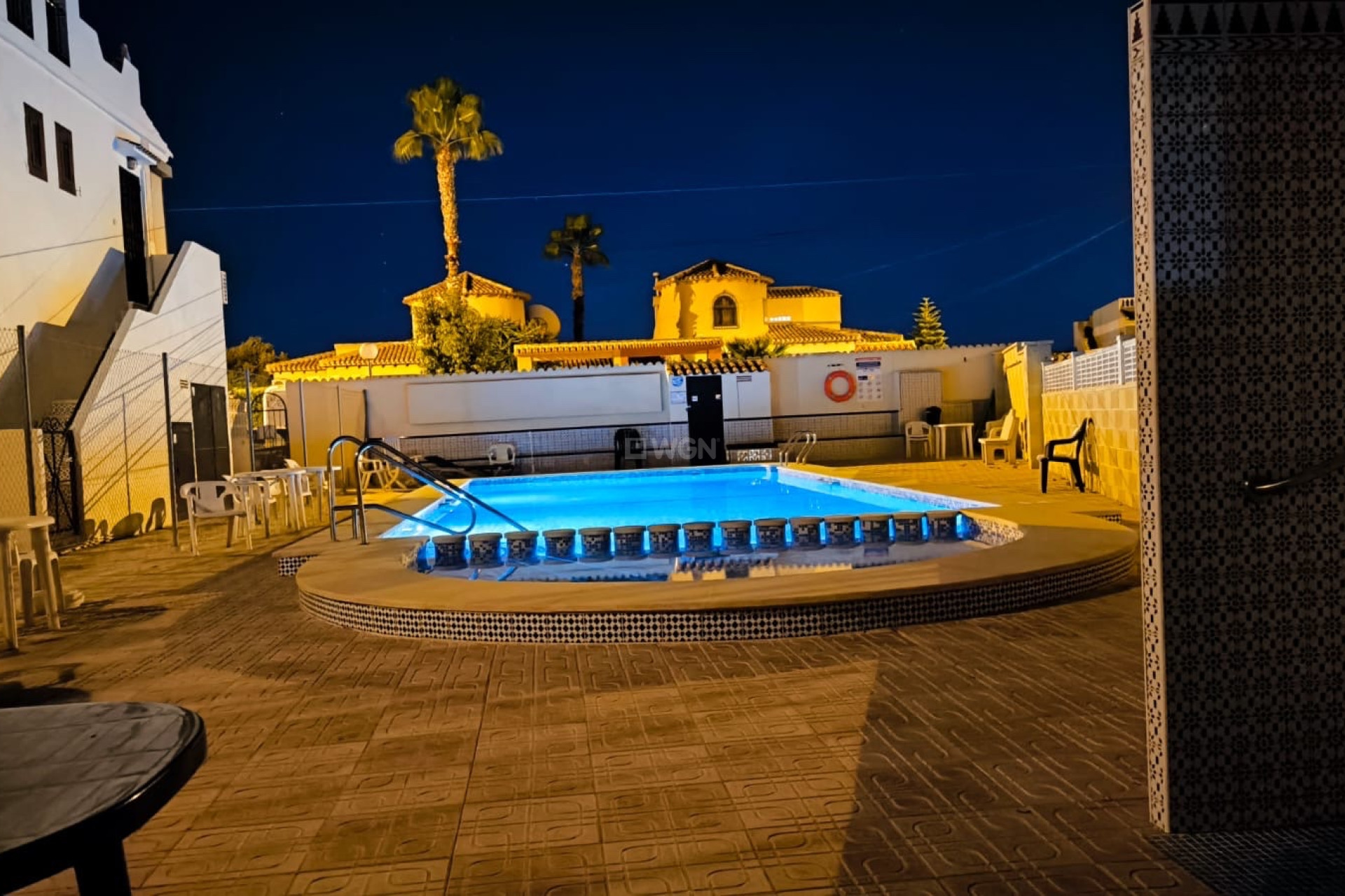 Resale - Townhouse - El Chaparral - Inland