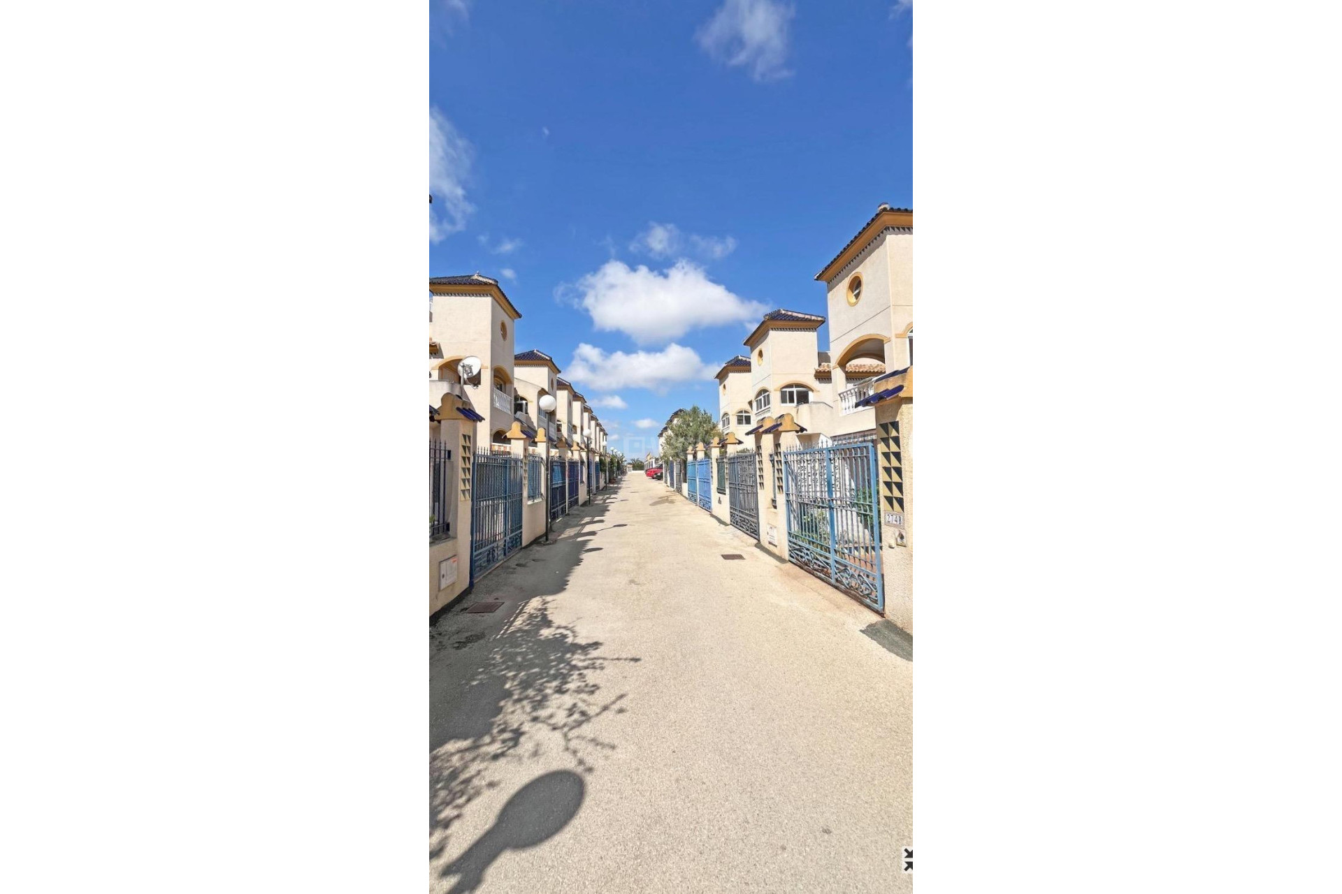 Resale - Townhouse - Guardamar del Segura - El Edén - Los Estaños