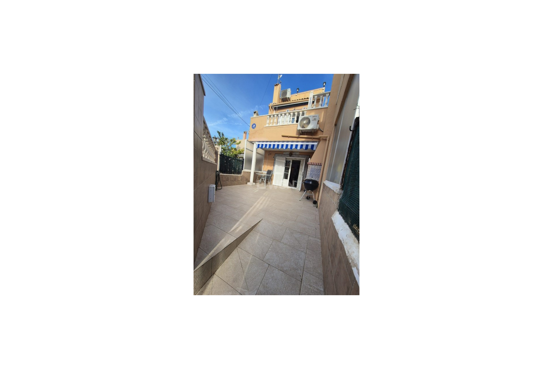 Resale - Townhouse - La Rosaleda - Inland