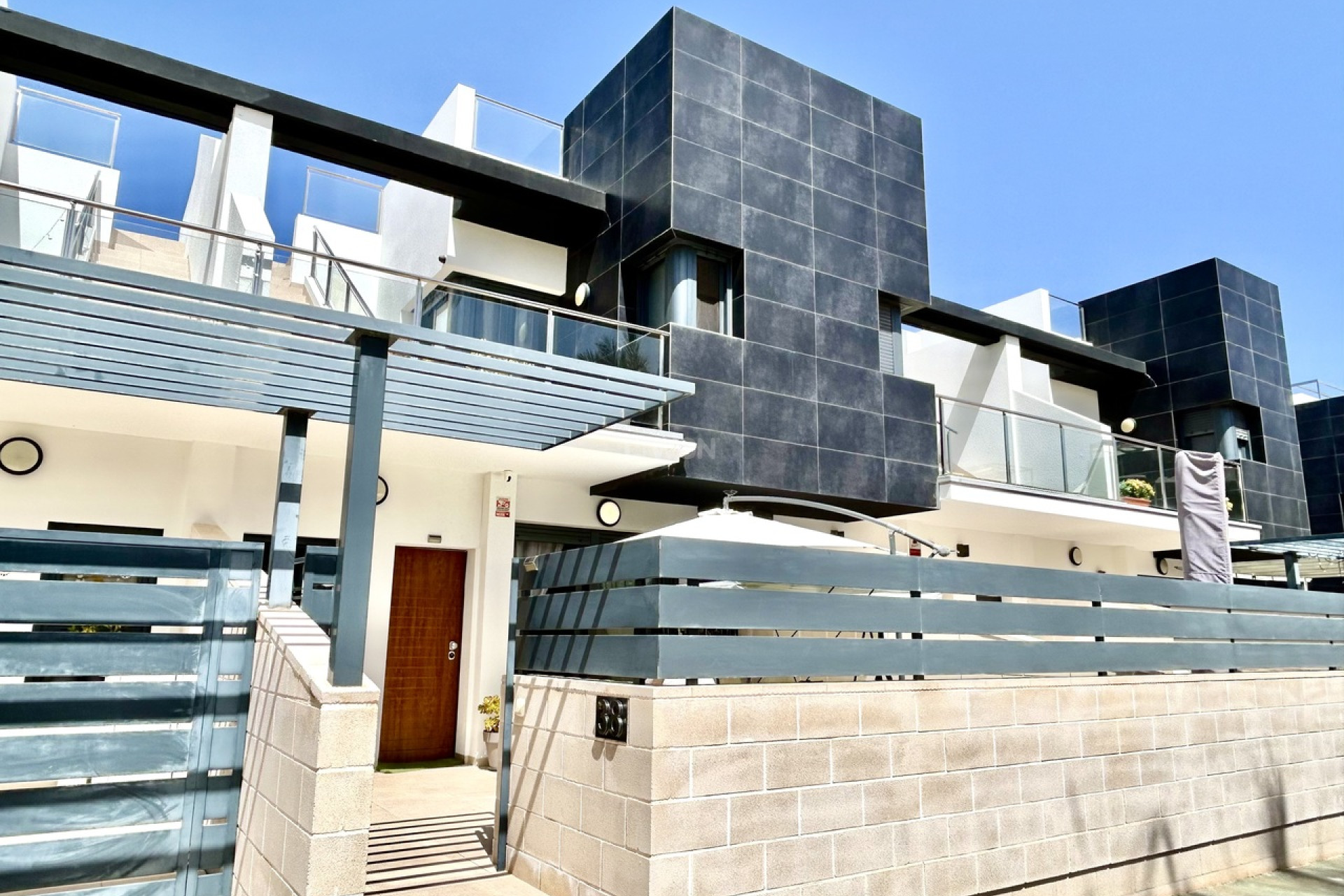 Resale - Townhouse - Los Dolses - Inland