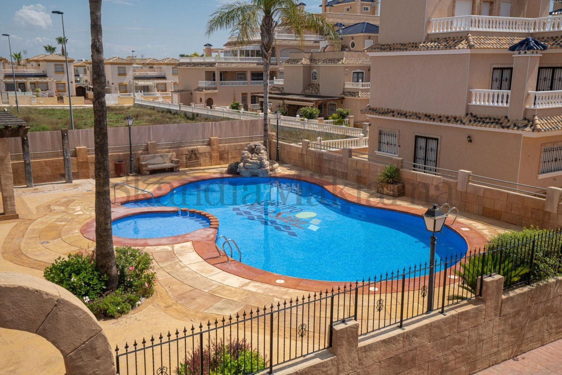 Resale - Townhouse - Orihuela Costa - Los Dolses
