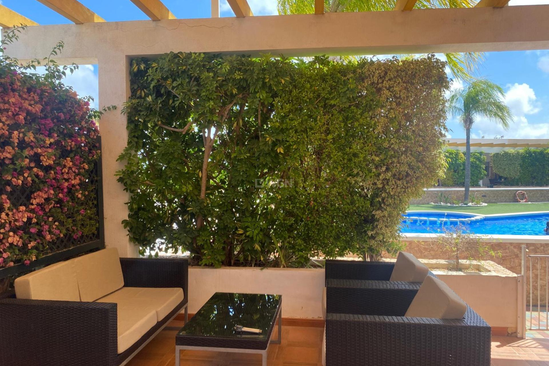 Resale - Townhouse - Pilar de la Horadada - Mil Palmeras