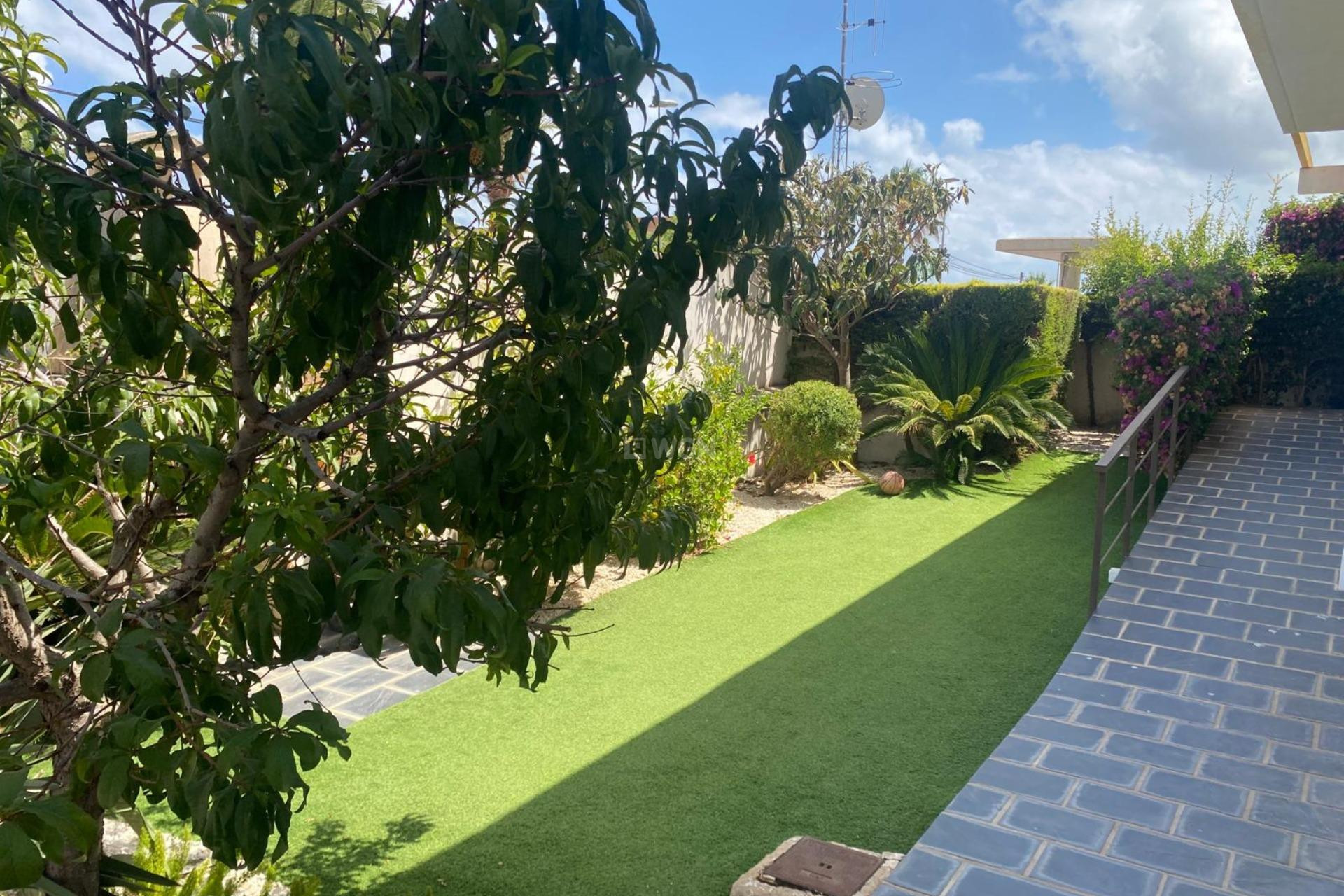 Resale - Townhouse - Pilar de la Horadada - Mil Palmeras