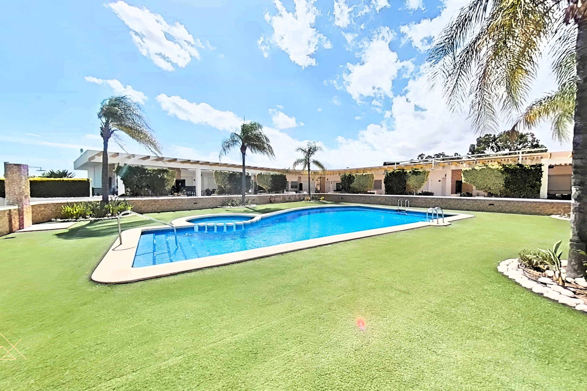 Resale - Townhouse - Pilar de la Horadada - Mil Palmeras