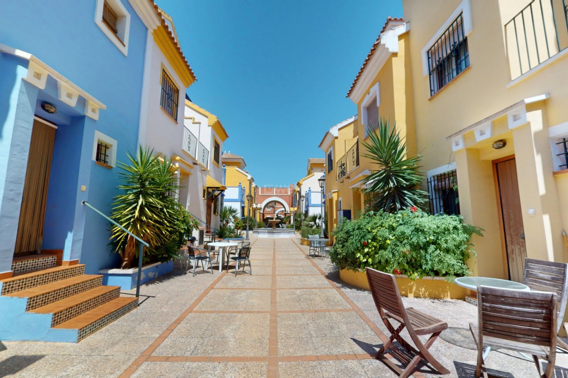 Resale - Townhouse - Roda - Inland