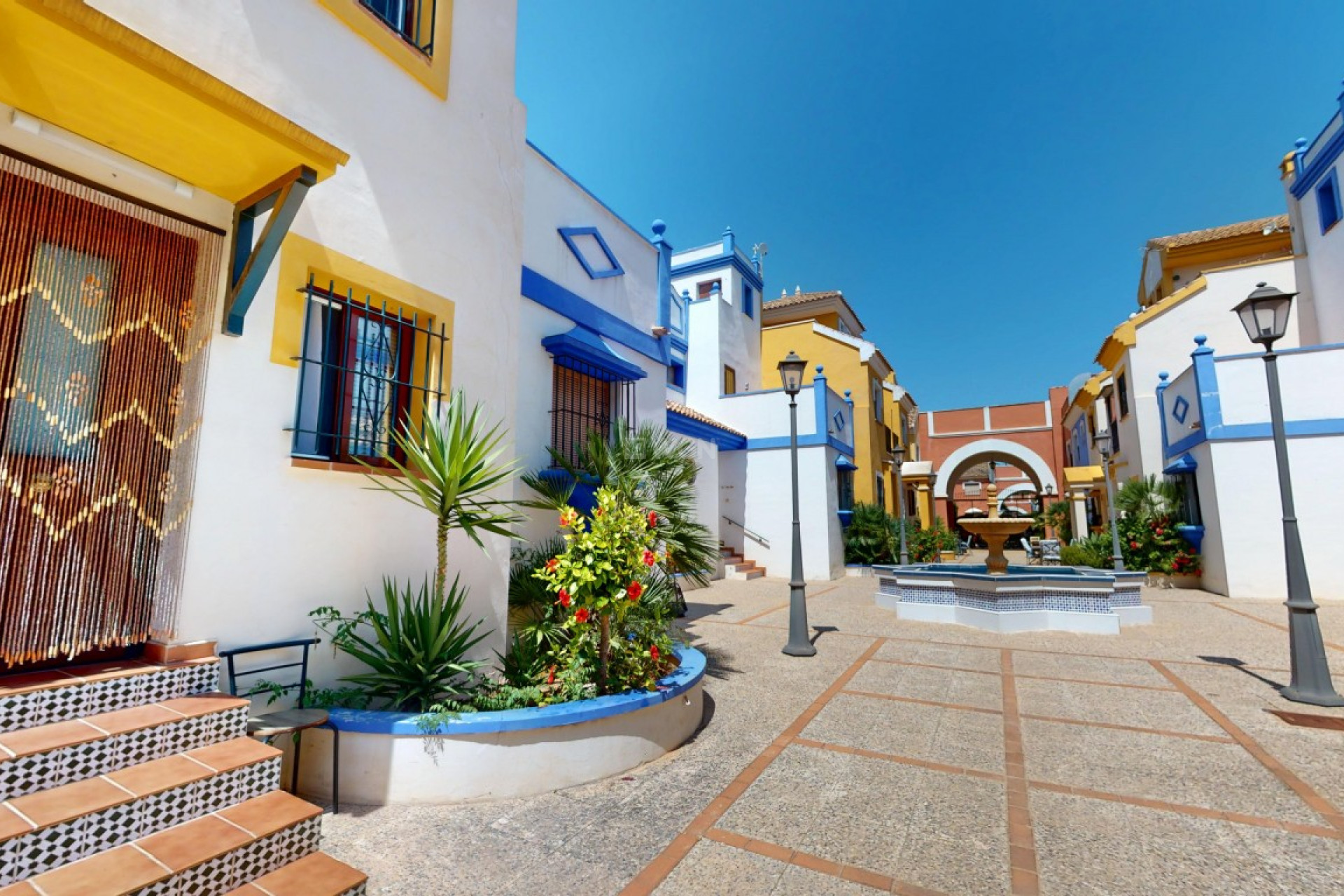 Resale - Townhouse - Roda - Inland