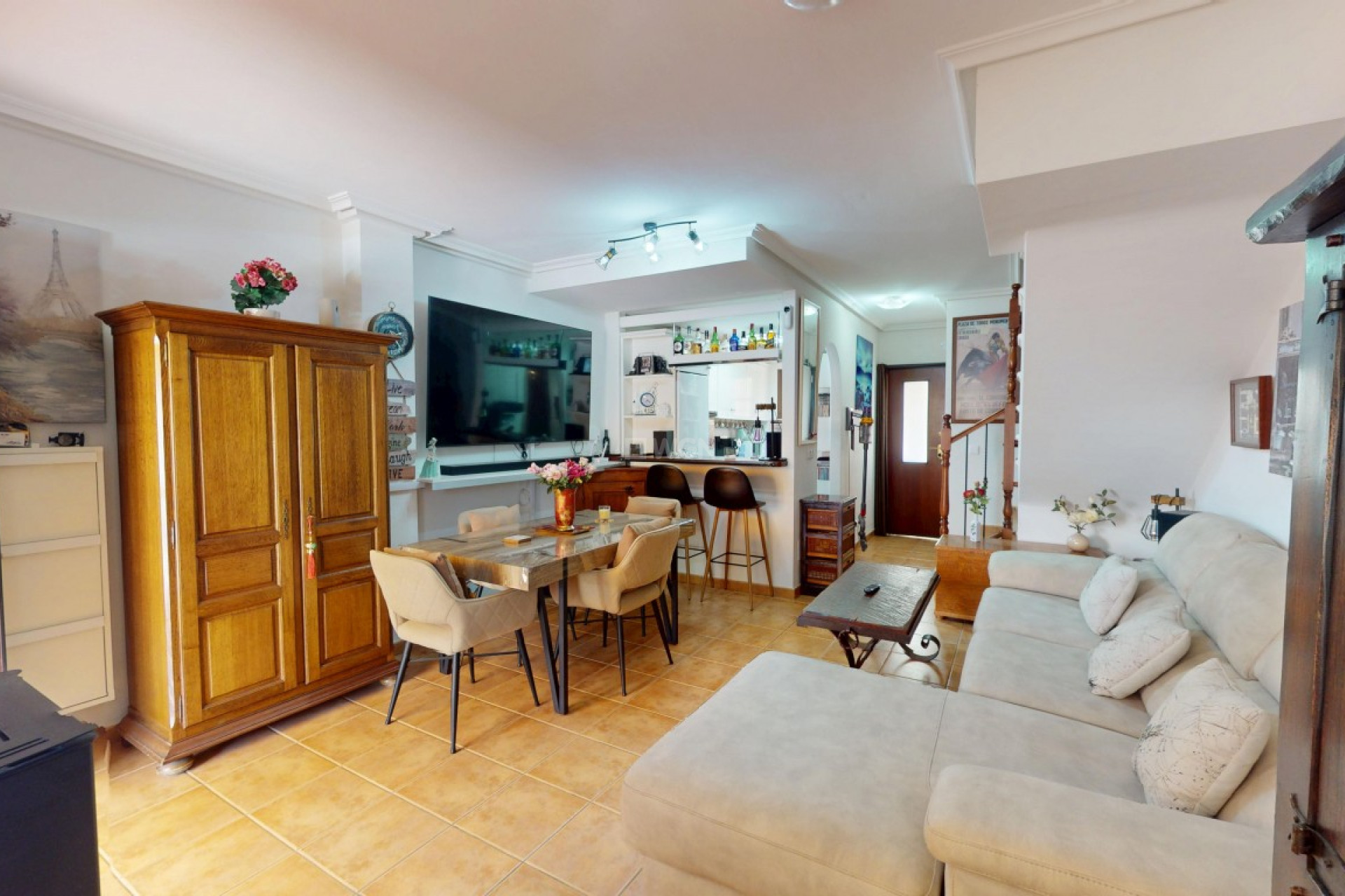 Resale - Townhouse - Roda - Inland