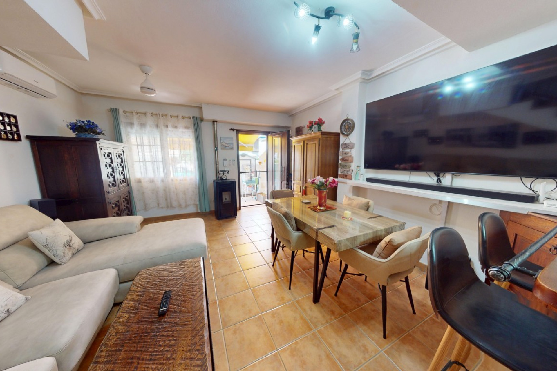 Resale - Townhouse - Roda - Inland