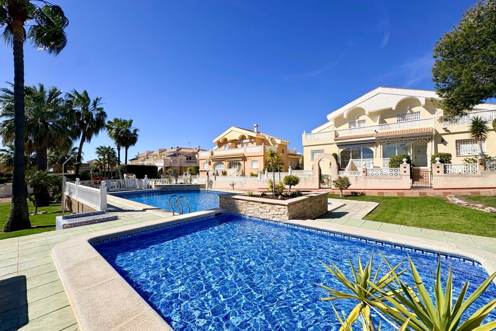 Resale - Townhouse - Rojales - Inland