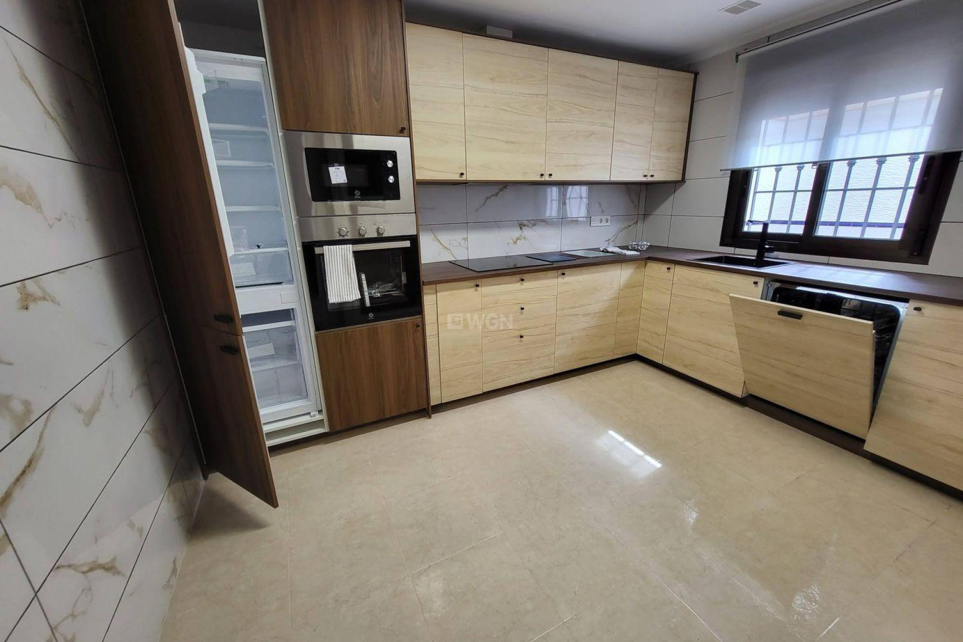 Resale - Townhouse - San Miguel de Salinas - Ciudad De Las Comunicaciones