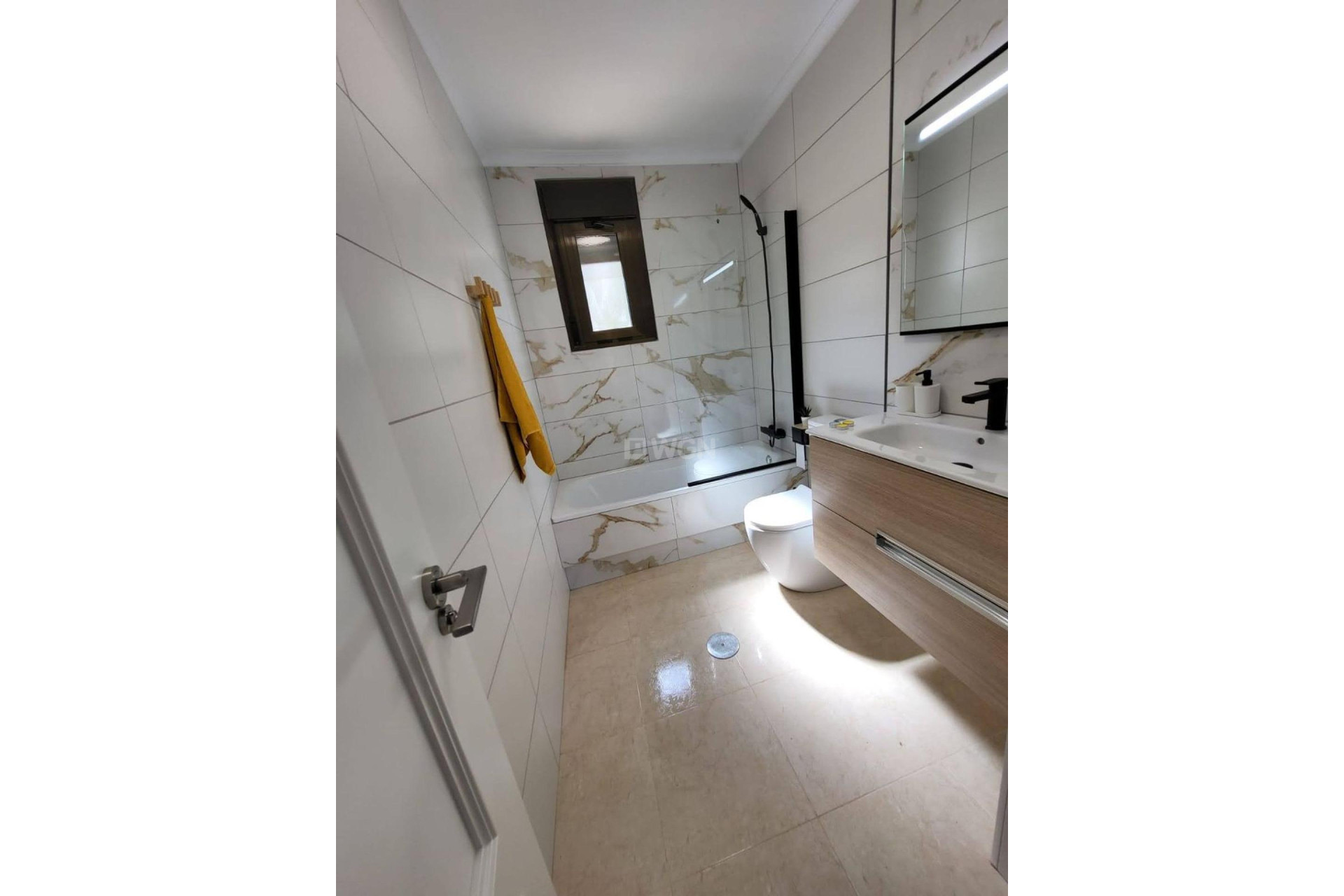 Resale - Townhouse - San Miguel de Salinas - Ciudad De Las Comunicaciones