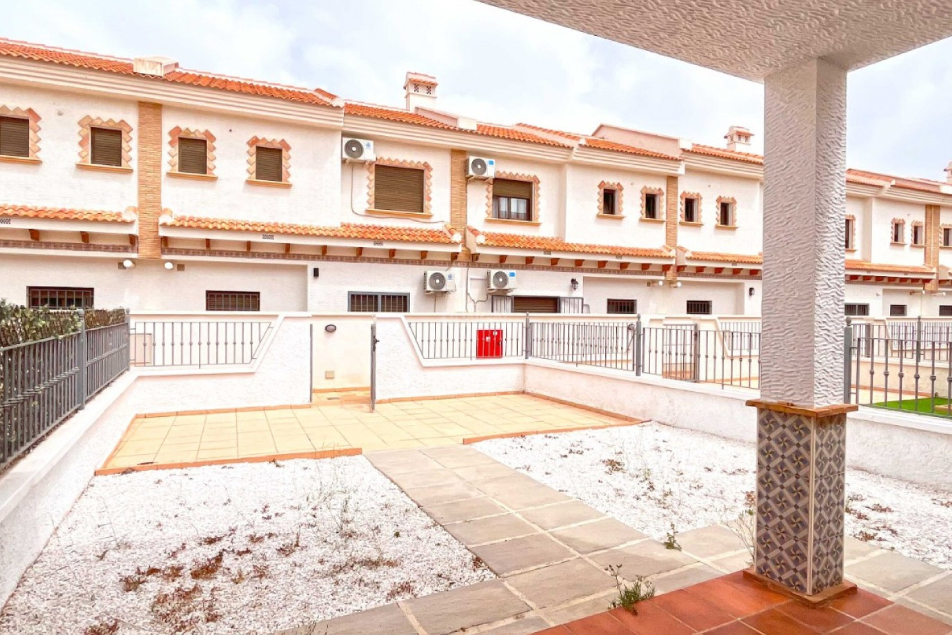 Resale - Townhouse - San Miguel de Salinas - Inland