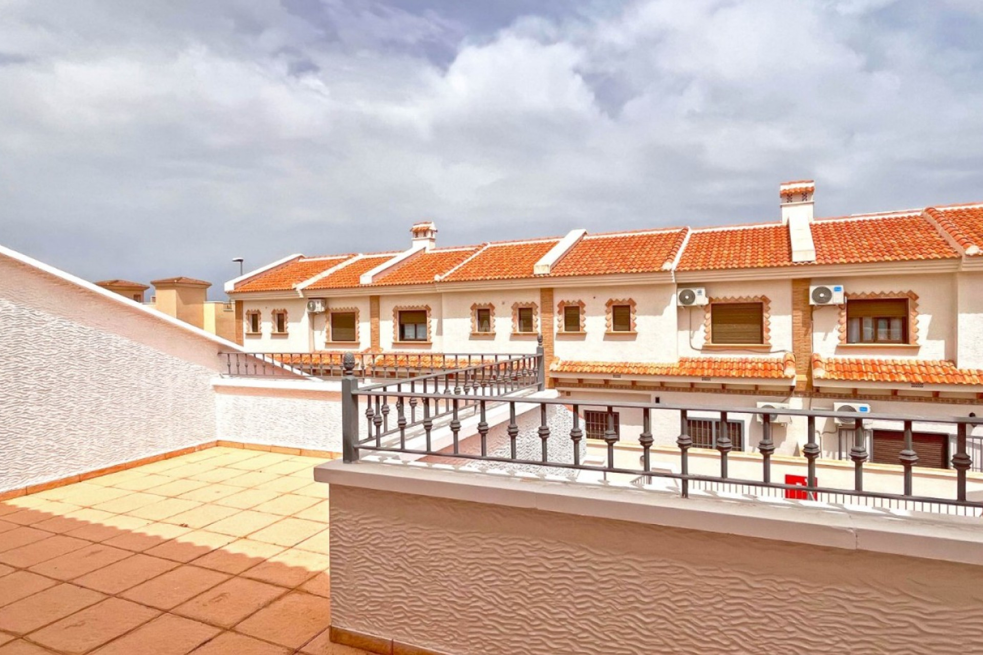 Resale - Townhouse - San Miguel de Salinas - Inland