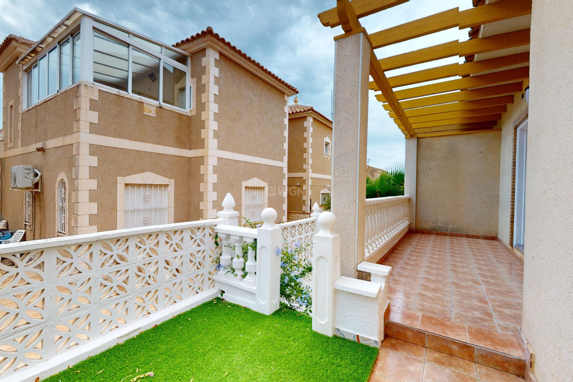 Resale - Townhouse - San Miguel de Salinas - Inland