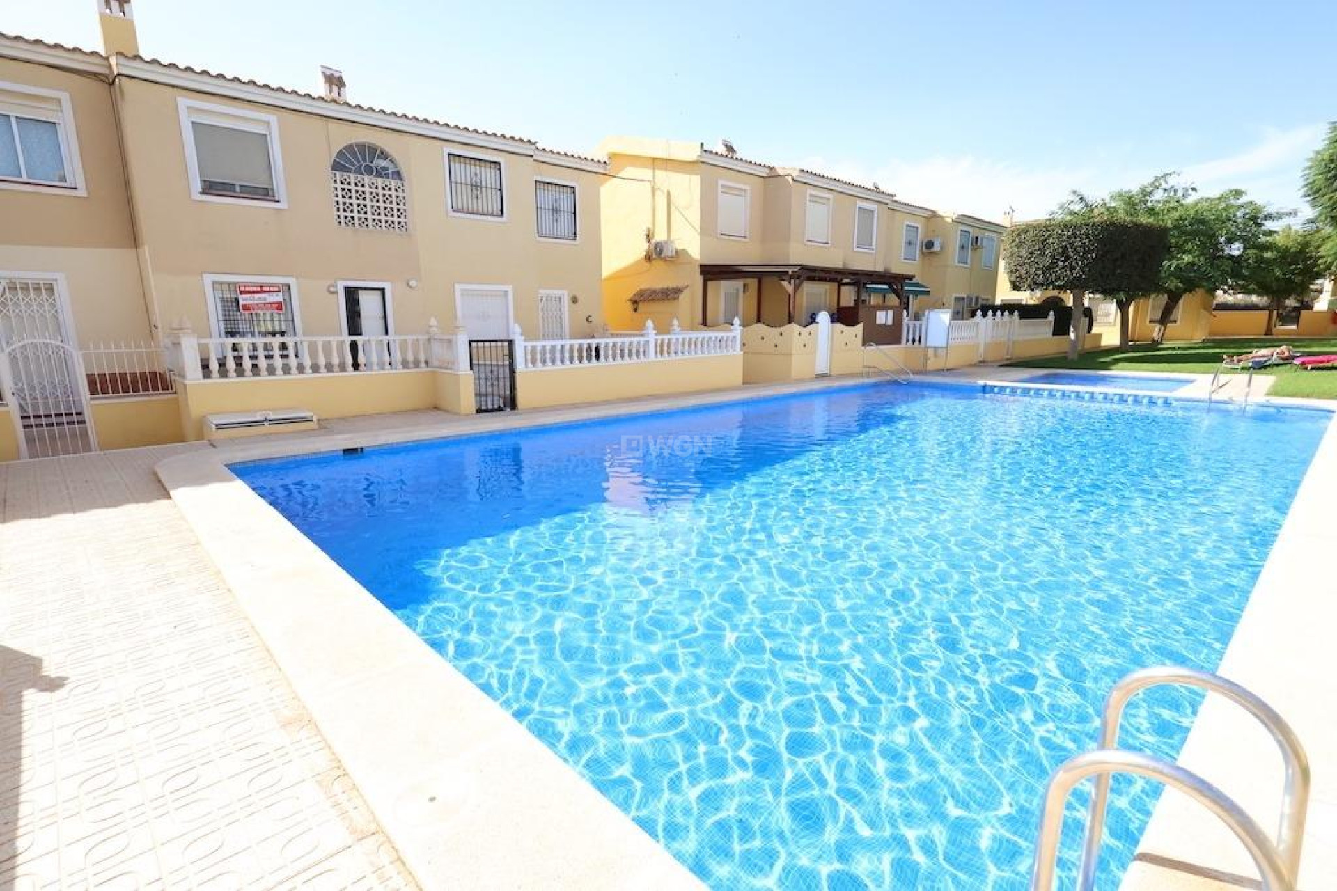 Resale - Townhouse - San Miguel de Salinas - Inland