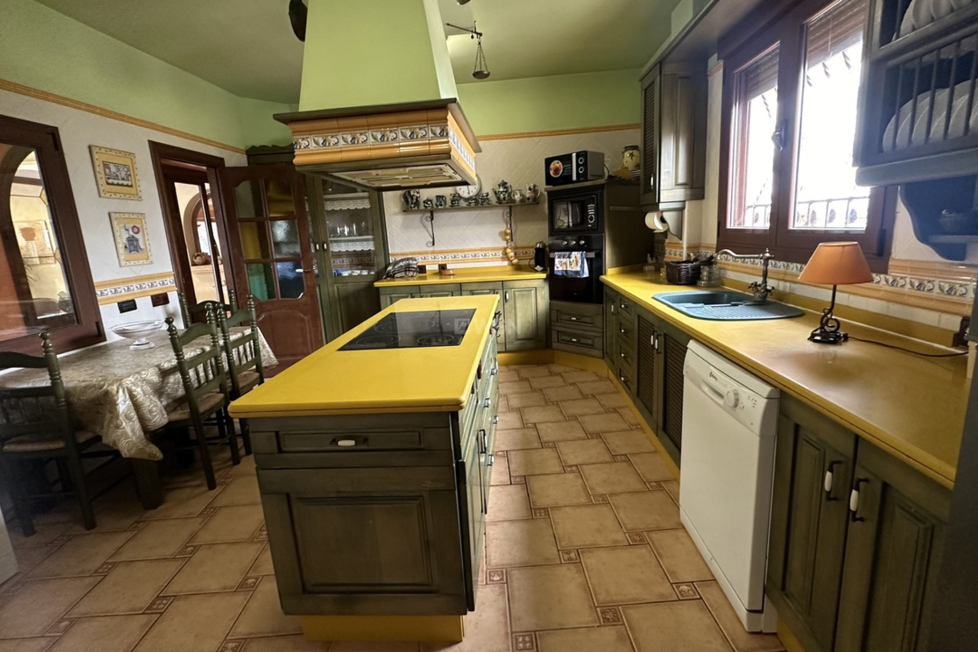Resale - Townhouse - San Miguel de Salinas - Inland