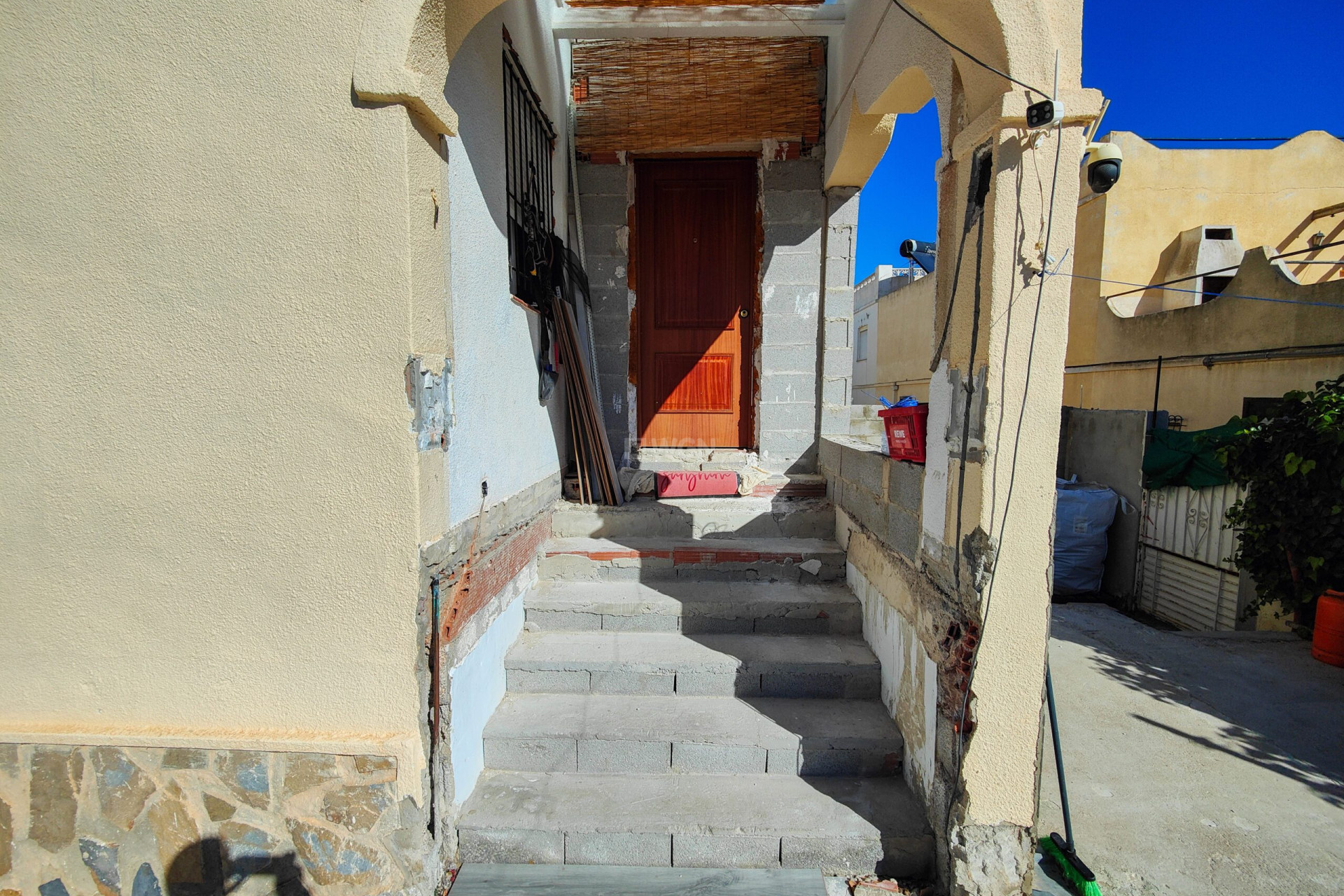 Resale - Townhouse - San Miguel de Salinas - Inland