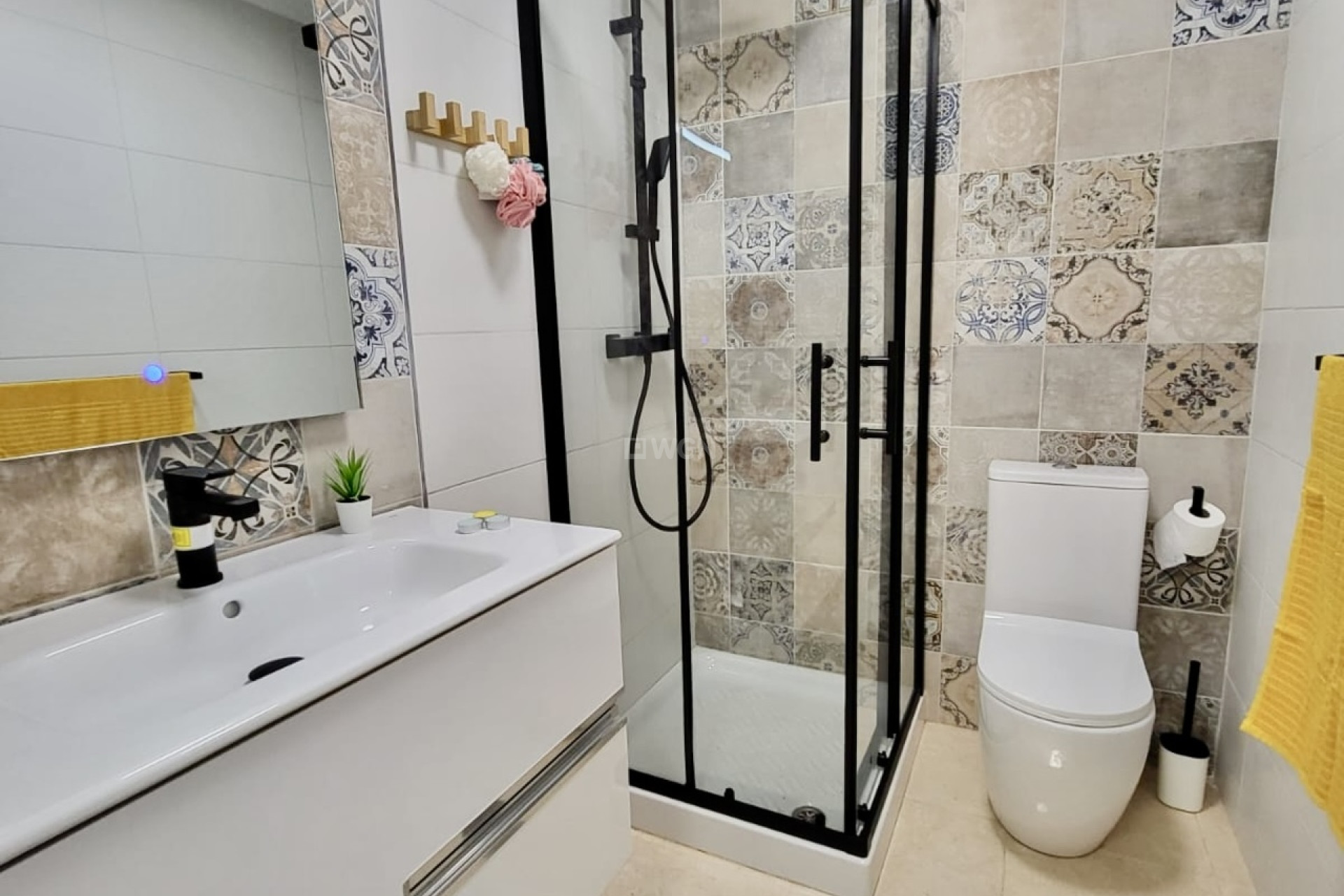 Resale - Townhouse - San Miguel de Salinas - Inland