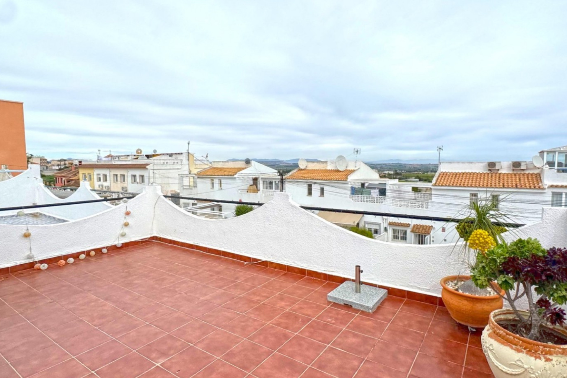 Resale - Townhouse - San Miguel de Salinas - Inland