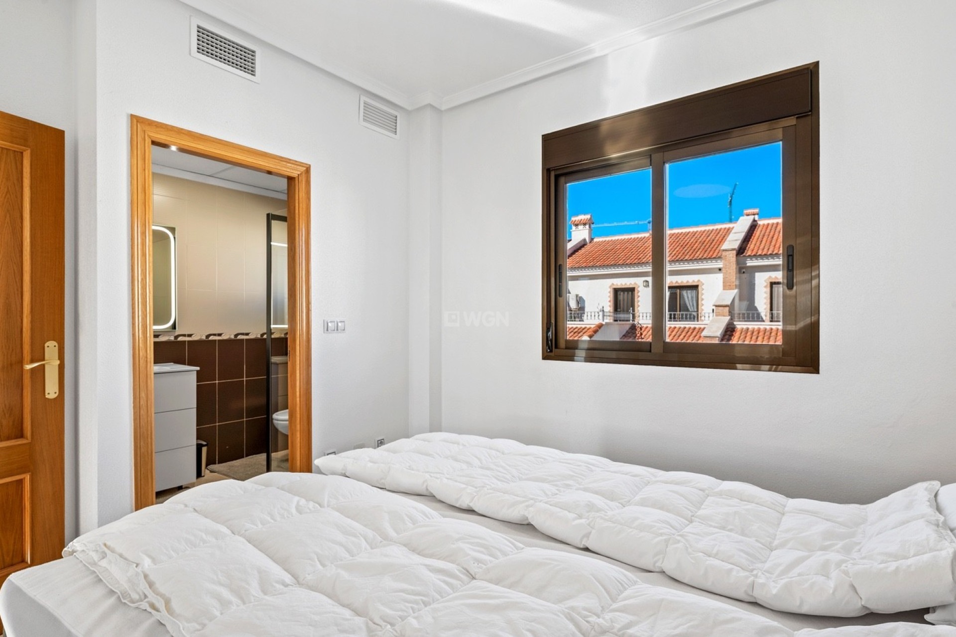 Resale - Townhouse - San Miguel de Salinas - Inland