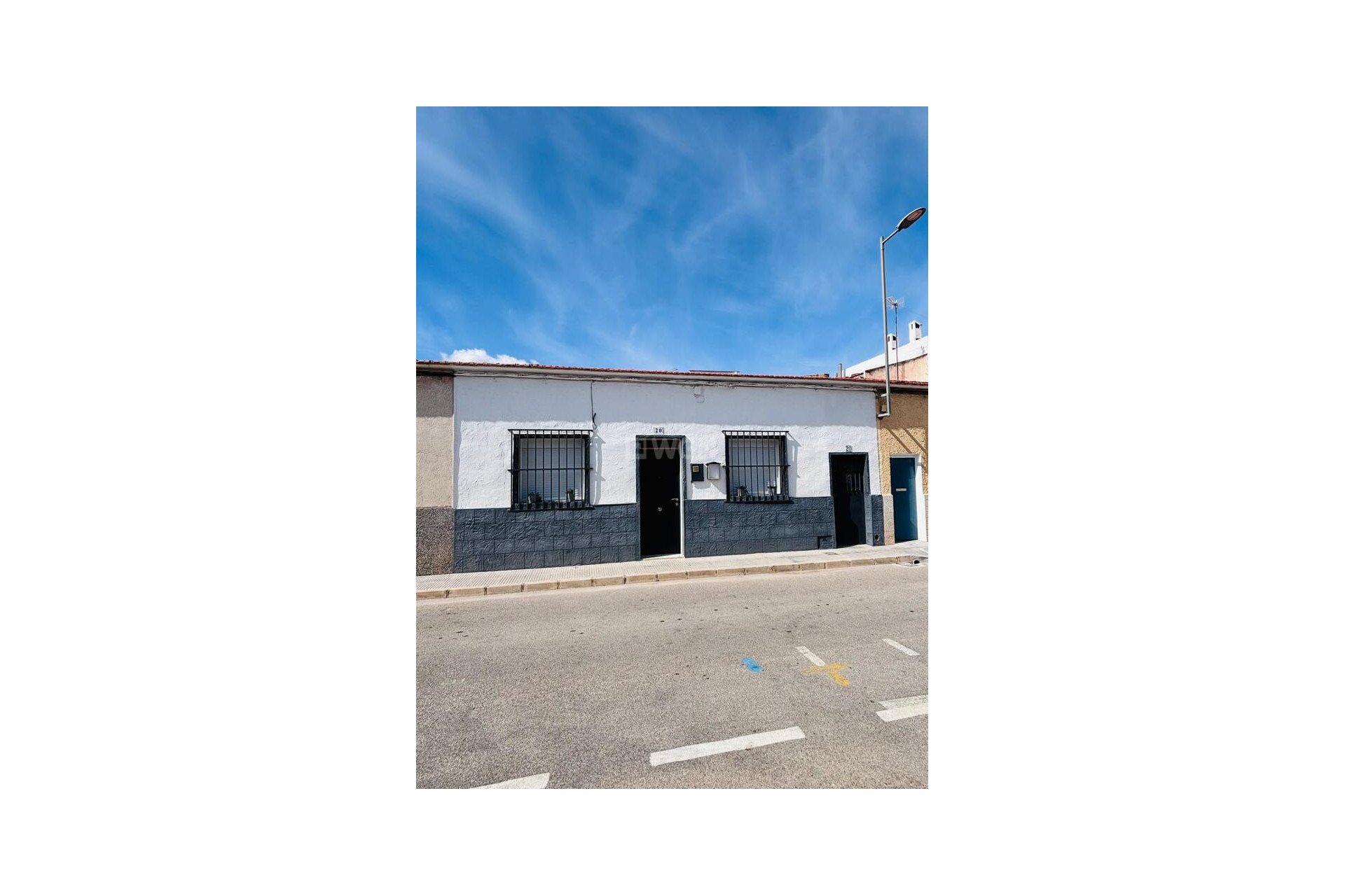 Resale - Townhouse - San Miguel de Salinas - Inland