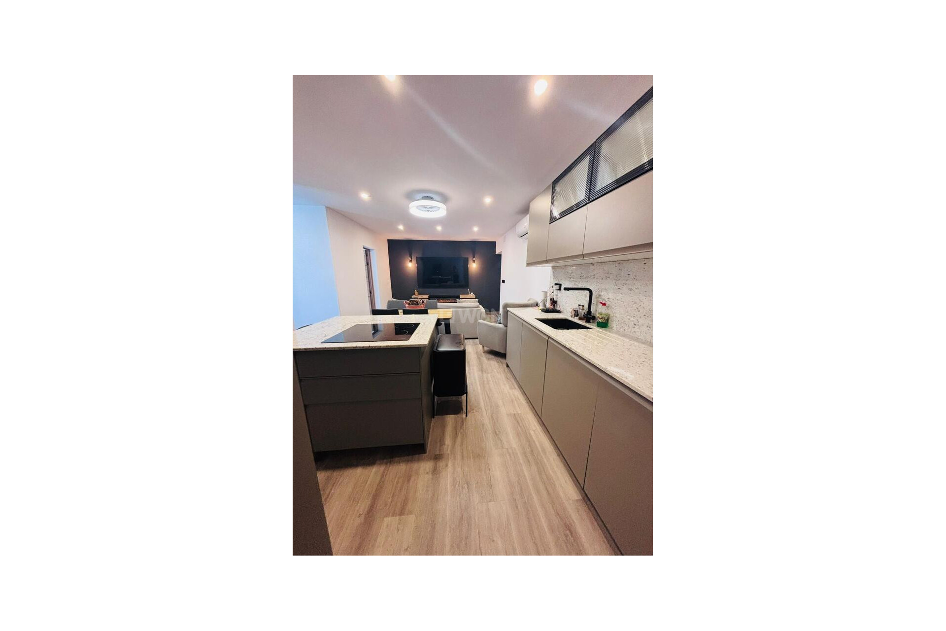 Resale - Townhouse - San Miguel de Salinas - Inland